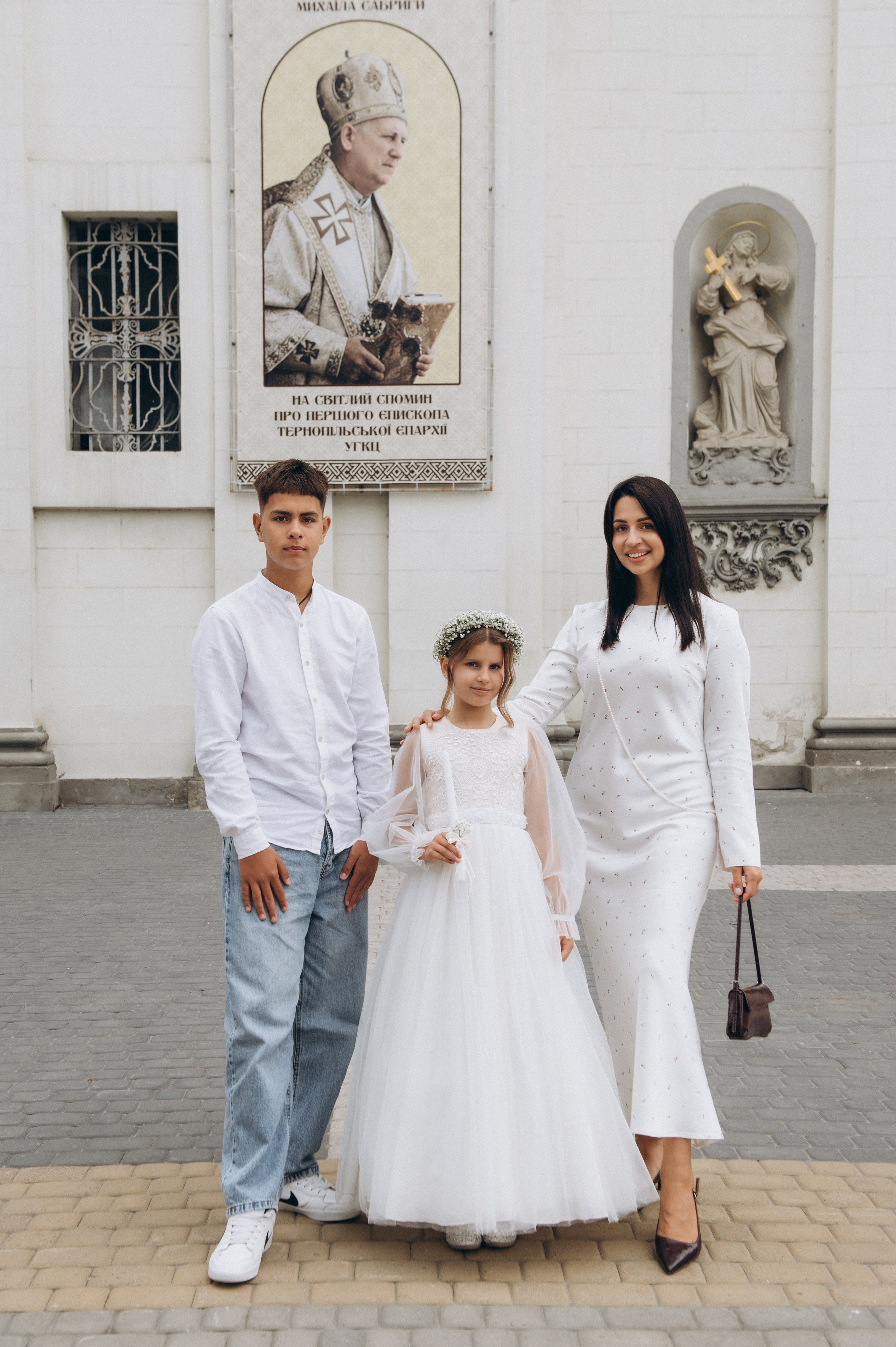 Фотосесія Першого Причастя Тернопіль, фотосесія Причастя Тернопіль, Таїнство Першого Причастя Тернопіль, Катедра Причастя Тернопіль. Сімейний, дитячий та індивідуальний фотограф в м. Тернопіль, м. Львів