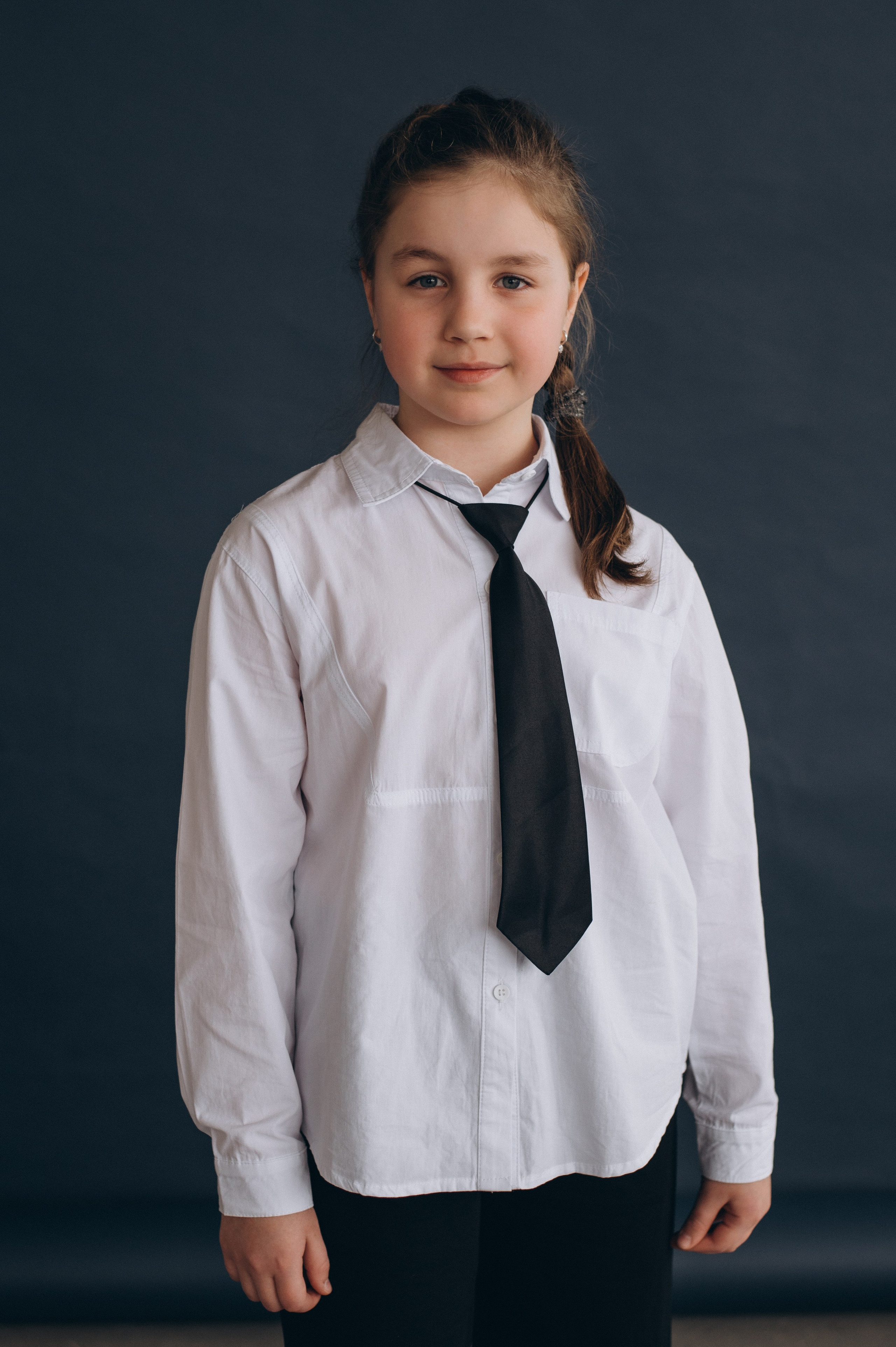 Фотосесія школярів у студії на шкільні фотоальбоми віньєтки Тернопіль, фотосесія випускників Тернопіль, шкільні фотокниги Тернопіль. Сімейний, дитячий та індивідуальний фотограф в м. Тернопіль, м. Львів