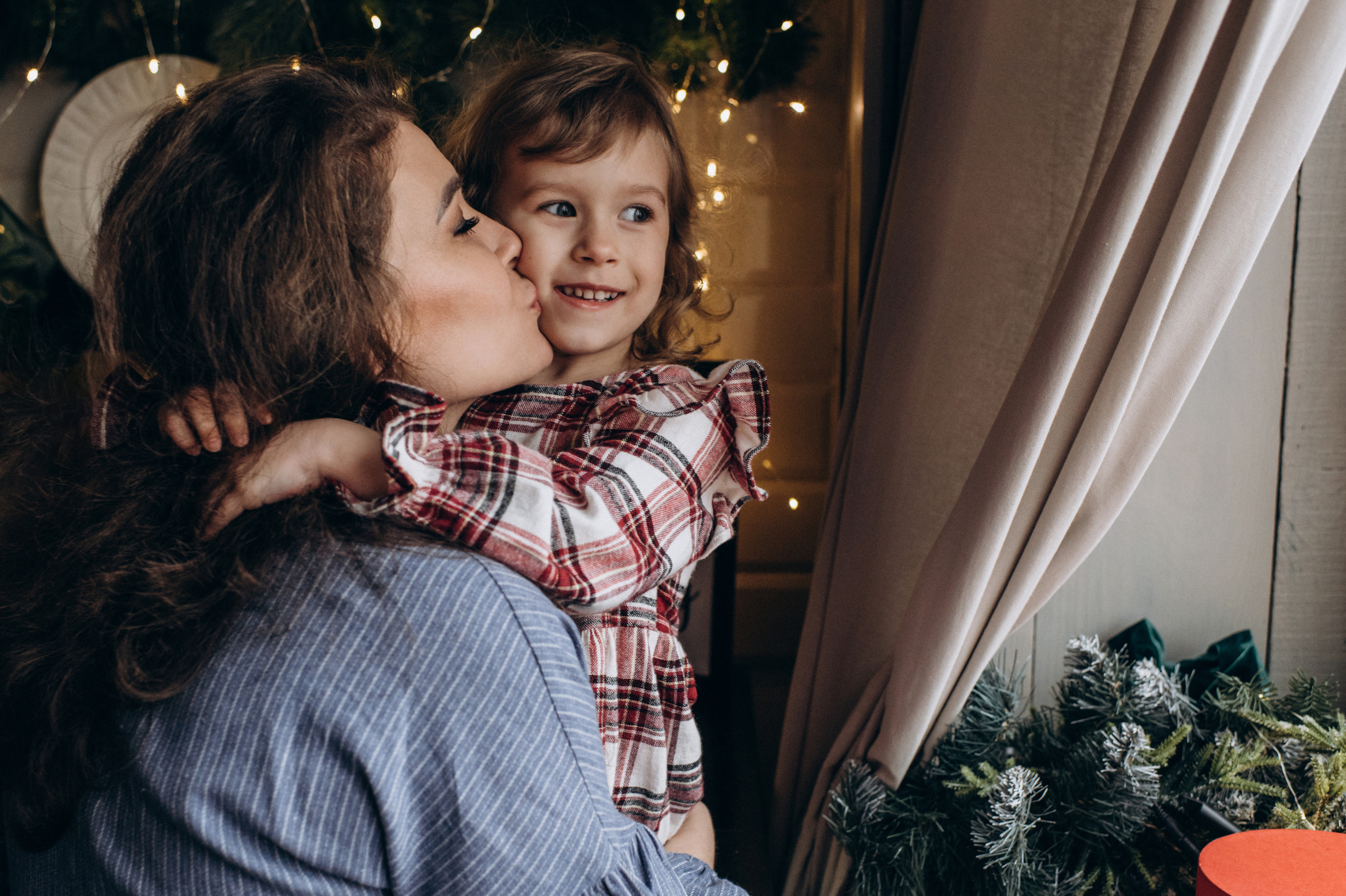 Новорічна сімейна зйомка у студії. Сімейний, дитячий та індивідуальний фотограф в м. Тернопіль, м. Львів