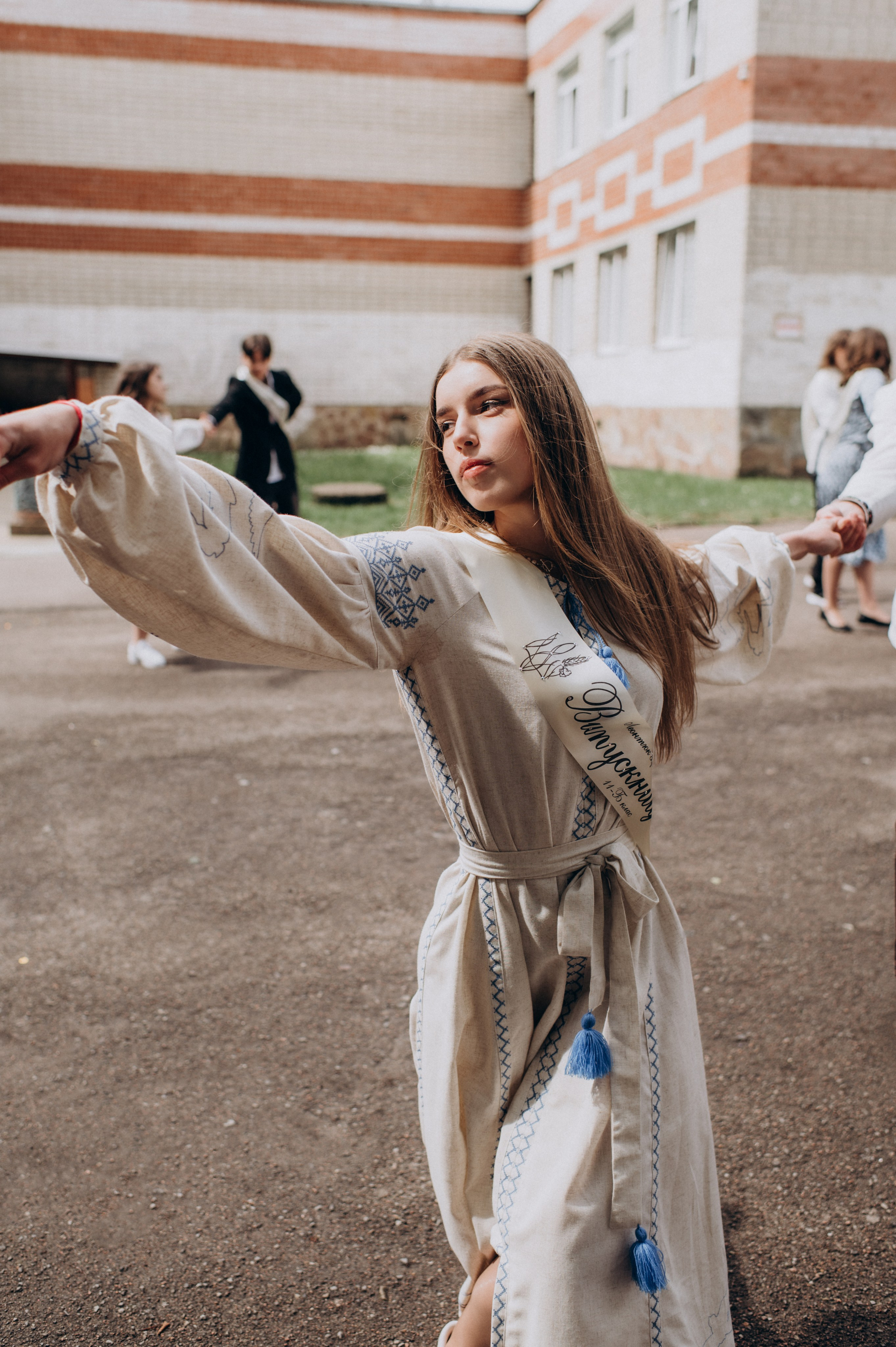 Фотосесія останнього дзвоника, фотосесія випускників Тернопіль, випускний 2024. Сімейний, дитячий та індивідуальний фотограф в м. Тернопіль, м. Львів