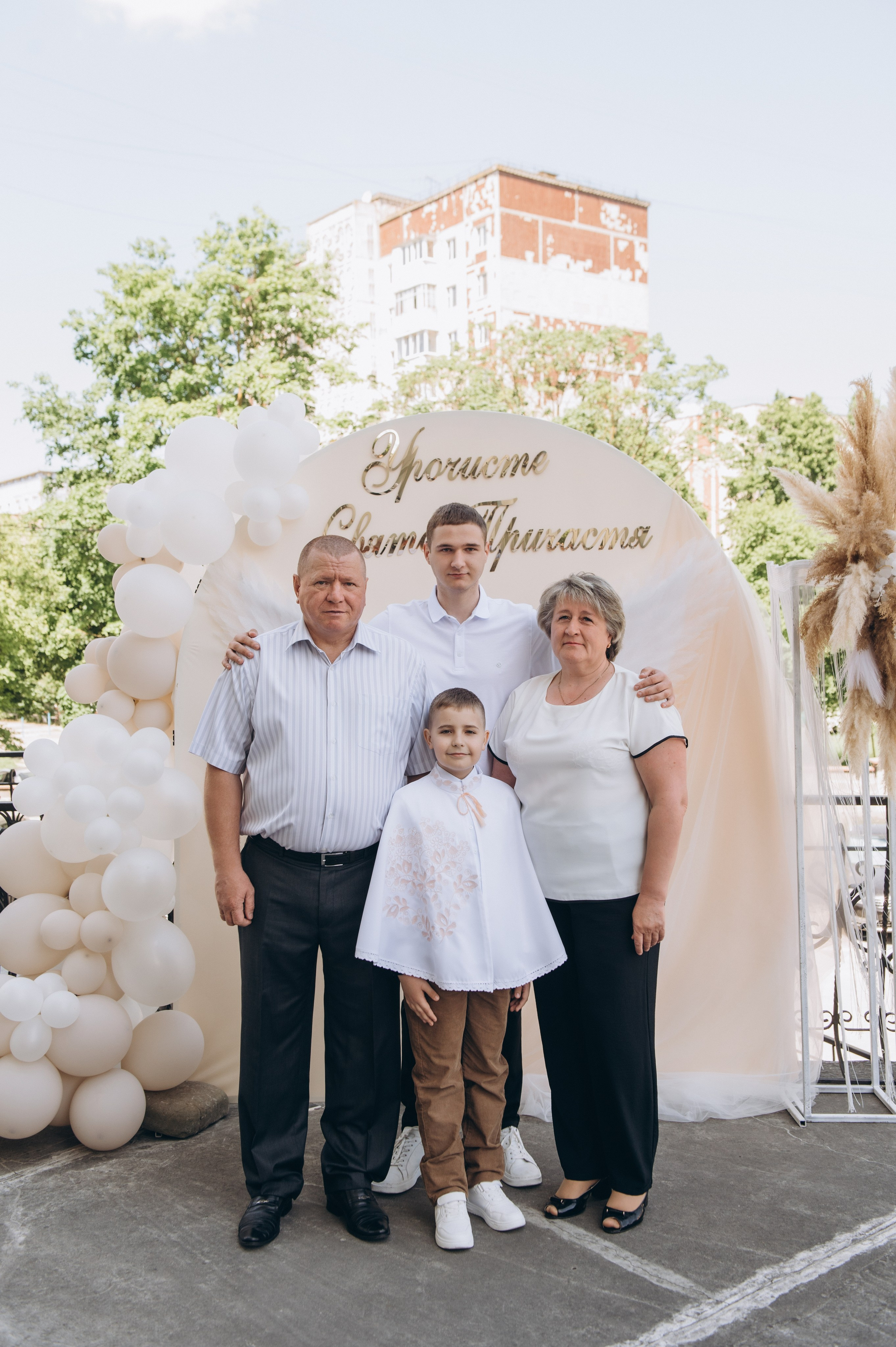 Фотосесія Причастя Тернопіль церква Св Михаїла, фотограф на Причастя Тернопіль, фотосесія Літургії Причастя Тернопіль. Сімейний, дитячий та індивідуальний фотограф в м. Тернопіль, м. Львів