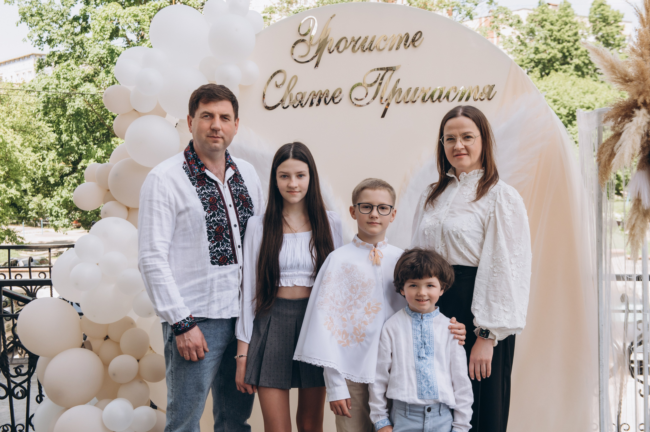 Фотосесія Причастя Тернопіль церква Св Михаїла, фотограф на Причастя Тернопіль, фотосесія Літургії Причастя Тернопіль. Сімейний, дитячий та індивідуальний фотограф в м. Тернопіль, м. Львів