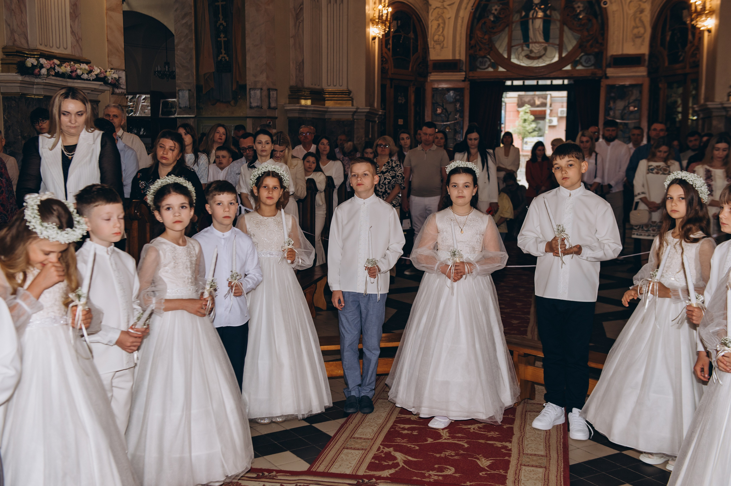 Фотосесія Першого Причастя Тернопіль, фотосесія Причастя Тернопіль, Таїнство Першого Причастя Тернопіль, Катедра Причастя Тернопіль. Сімейний, дитячий та індивідуальний фотограф в м. Тернопіль, м. Львів