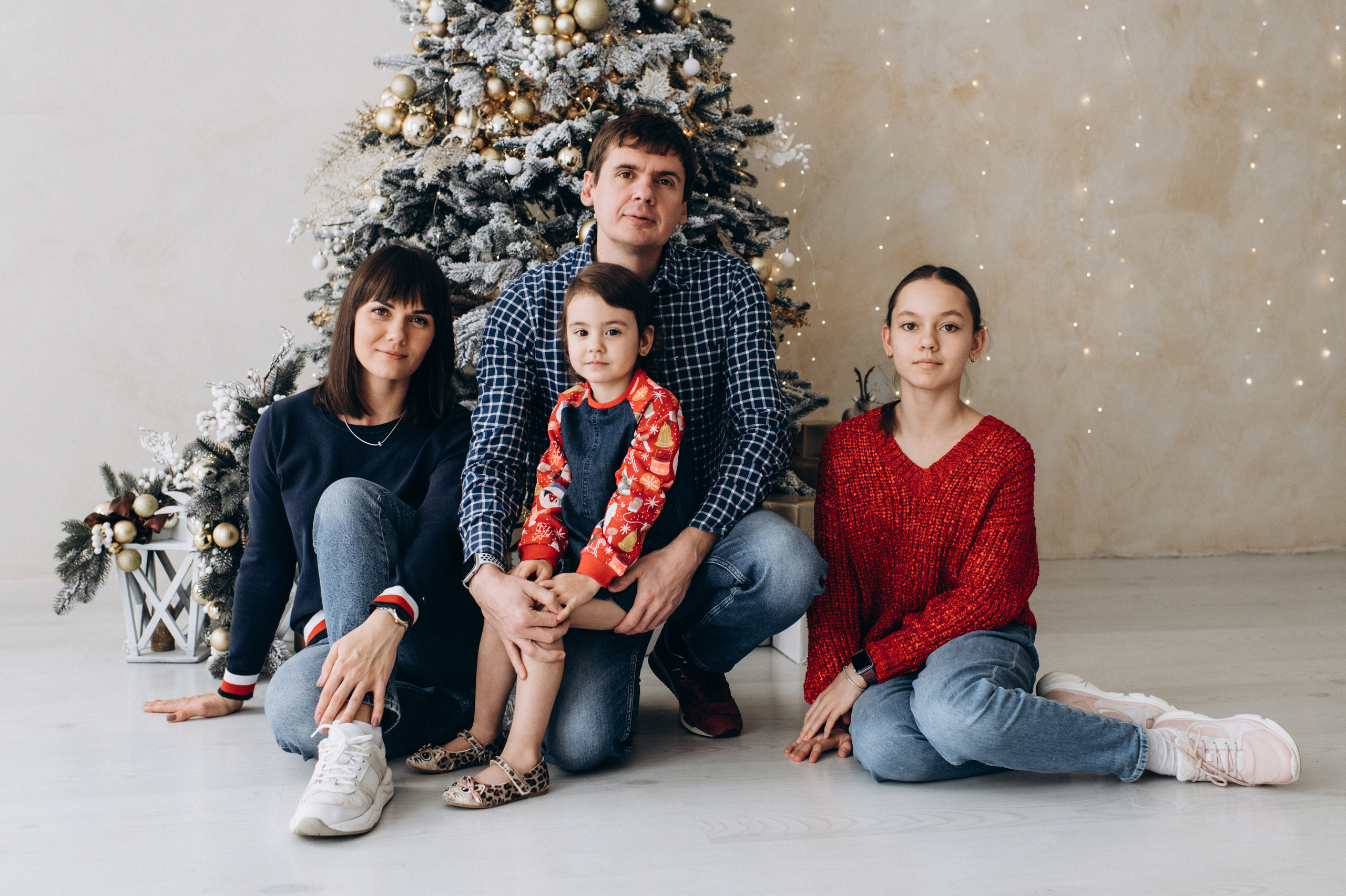 Новорічна сімейна фотосесія Сімейна фотосесія Тернопіль, сімейний фотограф Тернопіль, сімейний фотограф Львів, сімейна зйомка Тернопіль. Сімейний, дитячий та індивідуальний фотограф в м. Тернопіль, м. Львів