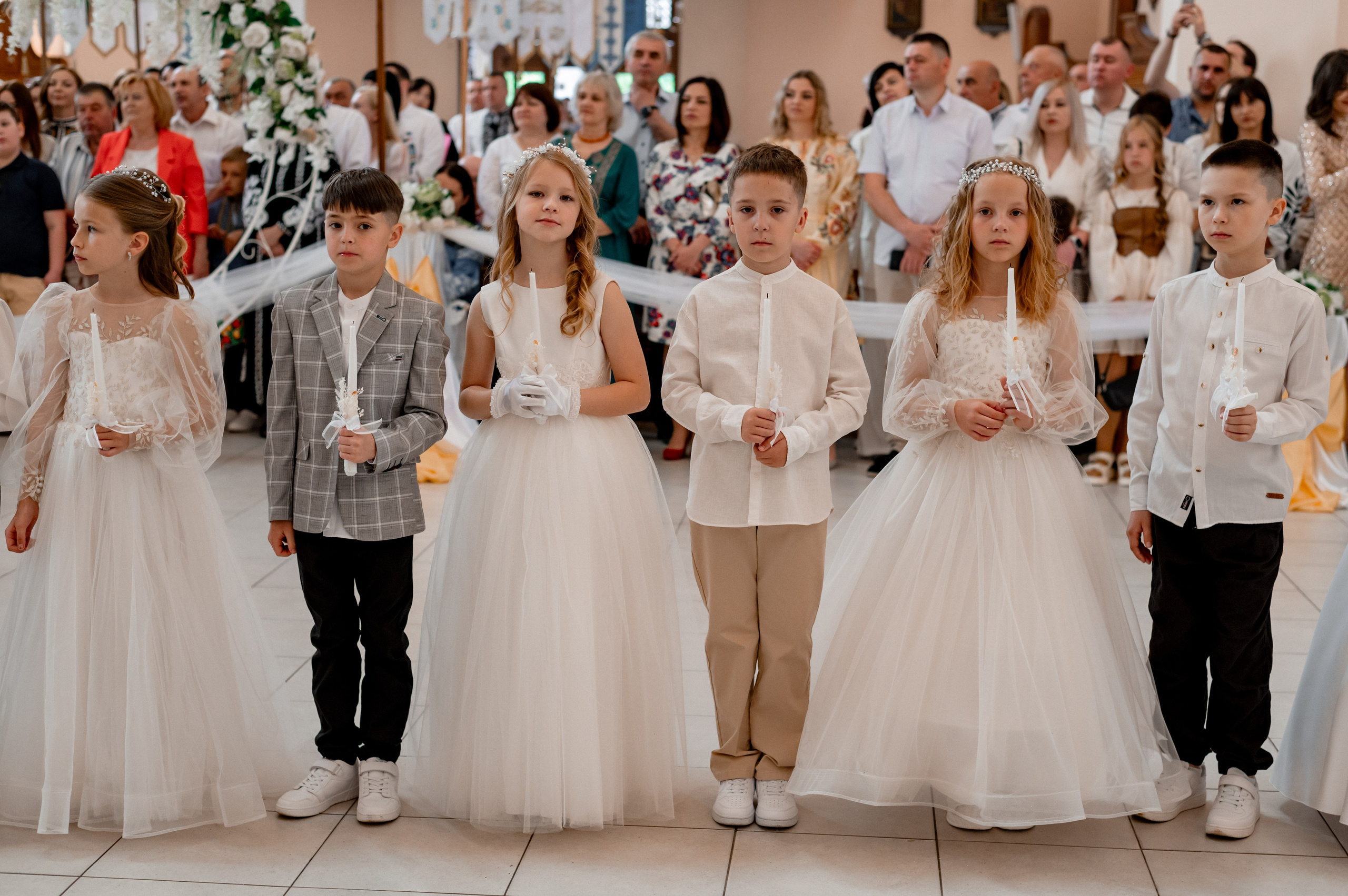 Фотосесія Першого Причастя Тернопіль, зйомка Причастя Тернопіль, Таїнство Першого Причастя Тернопіль, Катедра Причастя Тернопіль. Сімейний, дитячий та індивідуальний фотограф в м. Тернопіль, м. Львів