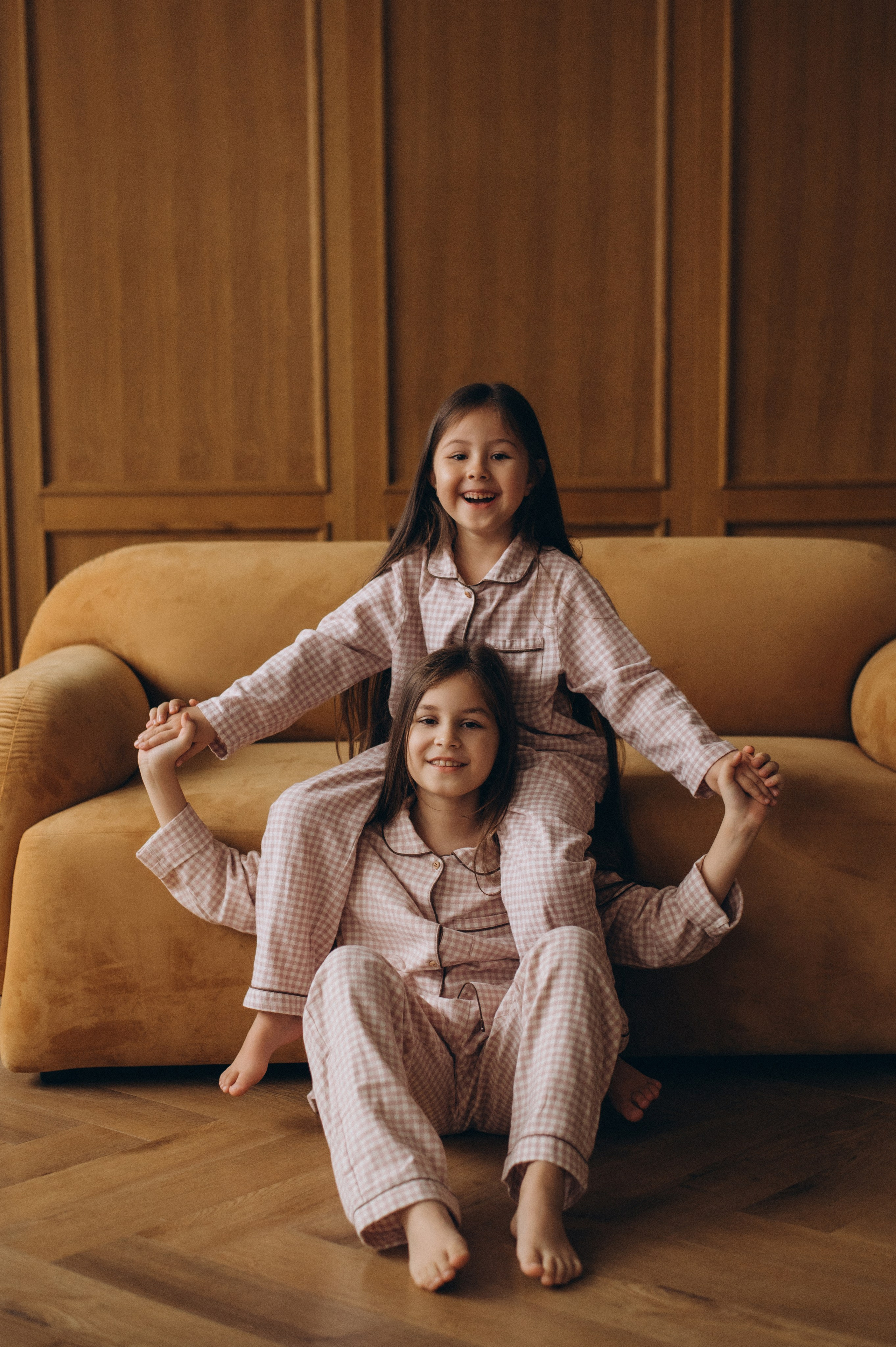 Фотосесія сестричок Тернопіль, зйомка сестрички, сімейний фотограф Тернопіль, портретний фотограф Тернопіль, фотосесія дітей. Сімейний, дитячий та індивідуальний фотограф в м. Тернопіль, м. Львів