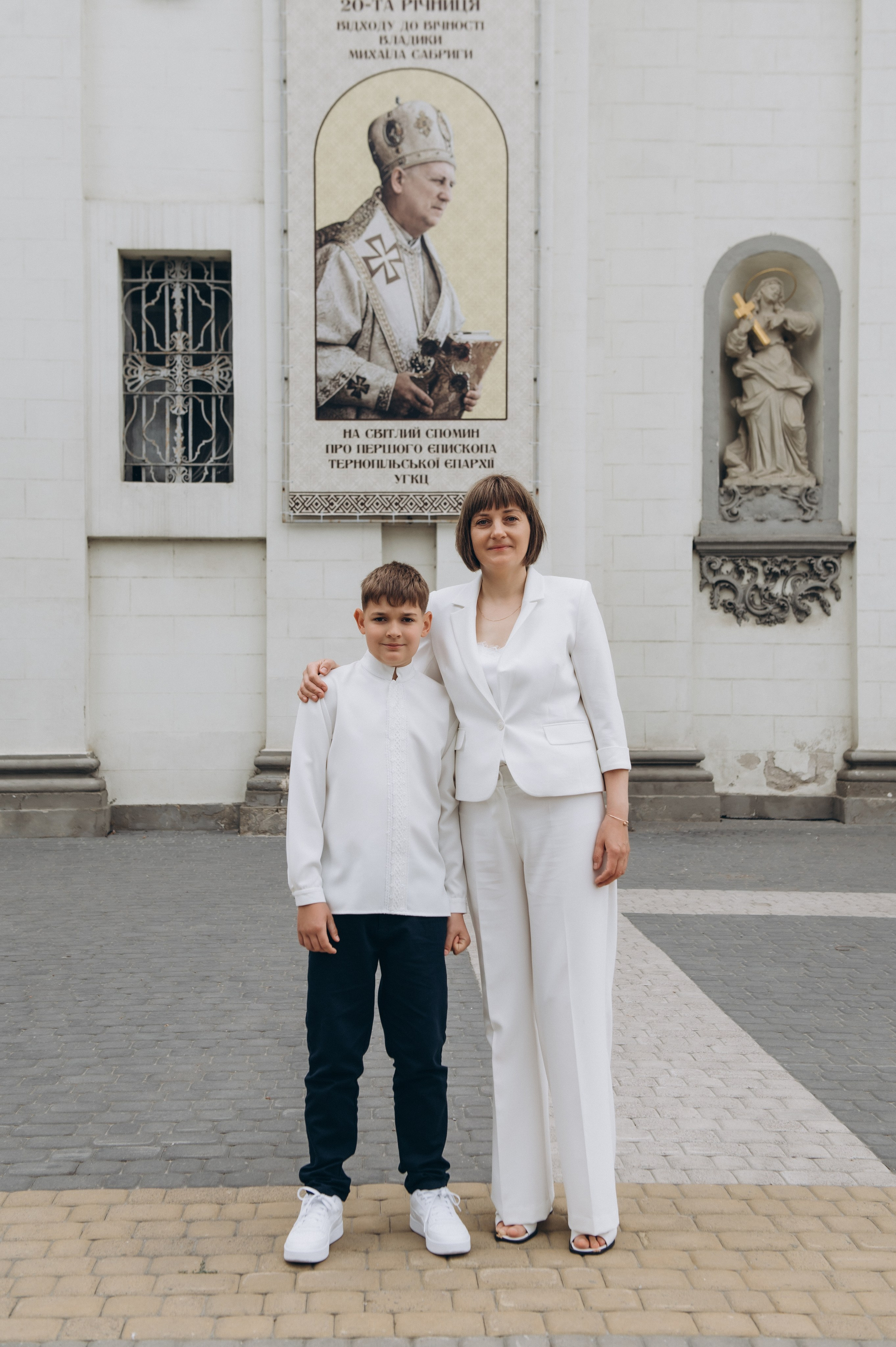 Фотосесія Першого Причастя Тернопіль, фотосесія Причастя Тернопіль, Таїнство Першого Причастя Тернопіль, Катедра Причастя Тернопіль. Сімейний, дитячий та індивідуальний фотограф в м. Тернопіль, м. Львів