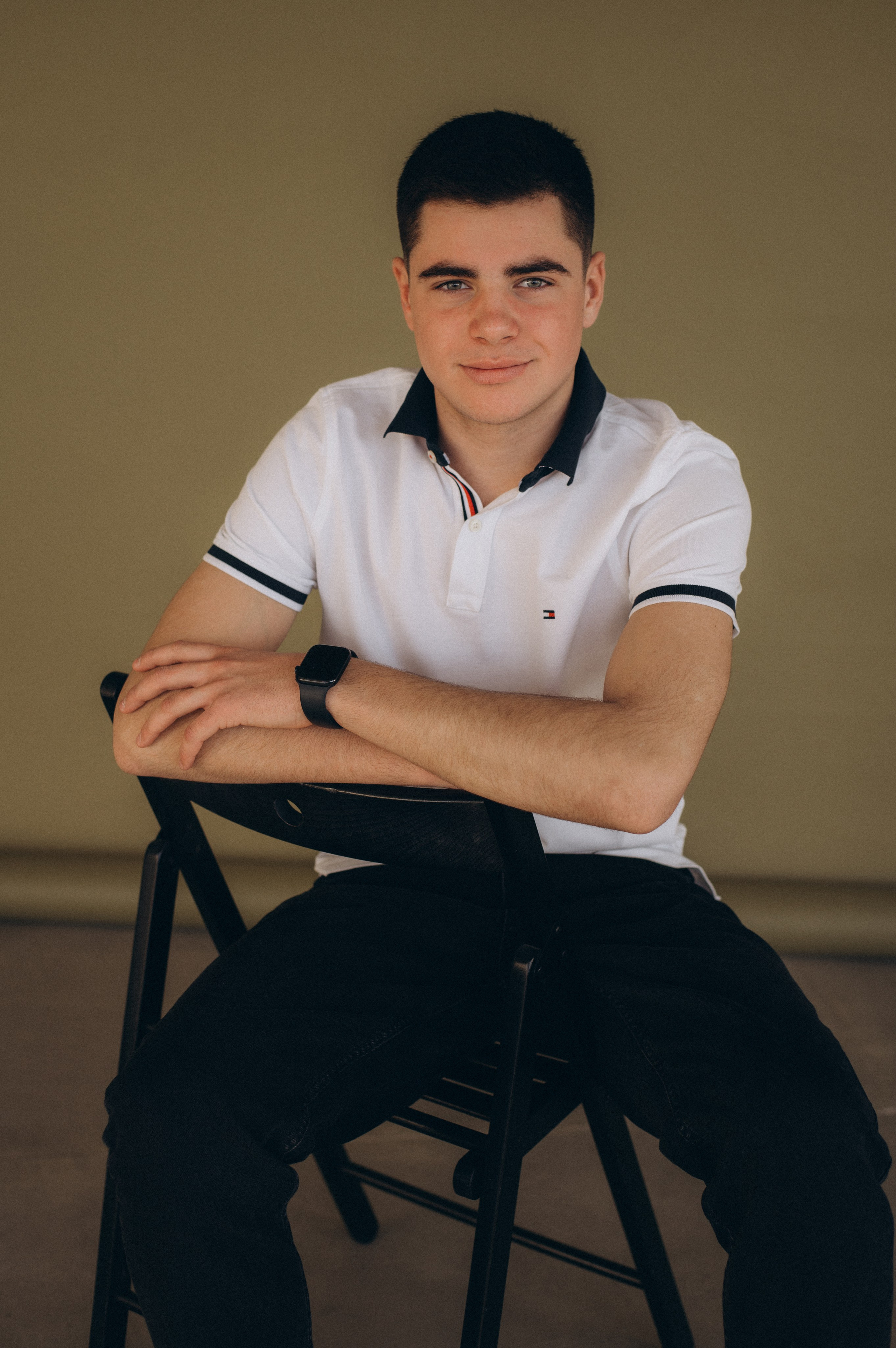 Фотосесія випускників, фотосесія на віньєтки Тернопіль, випускники Тернопіль, випуск 2025. Сімейний, дитячий та індивідуальний фотограф в м. Тернопіль, м. Львів