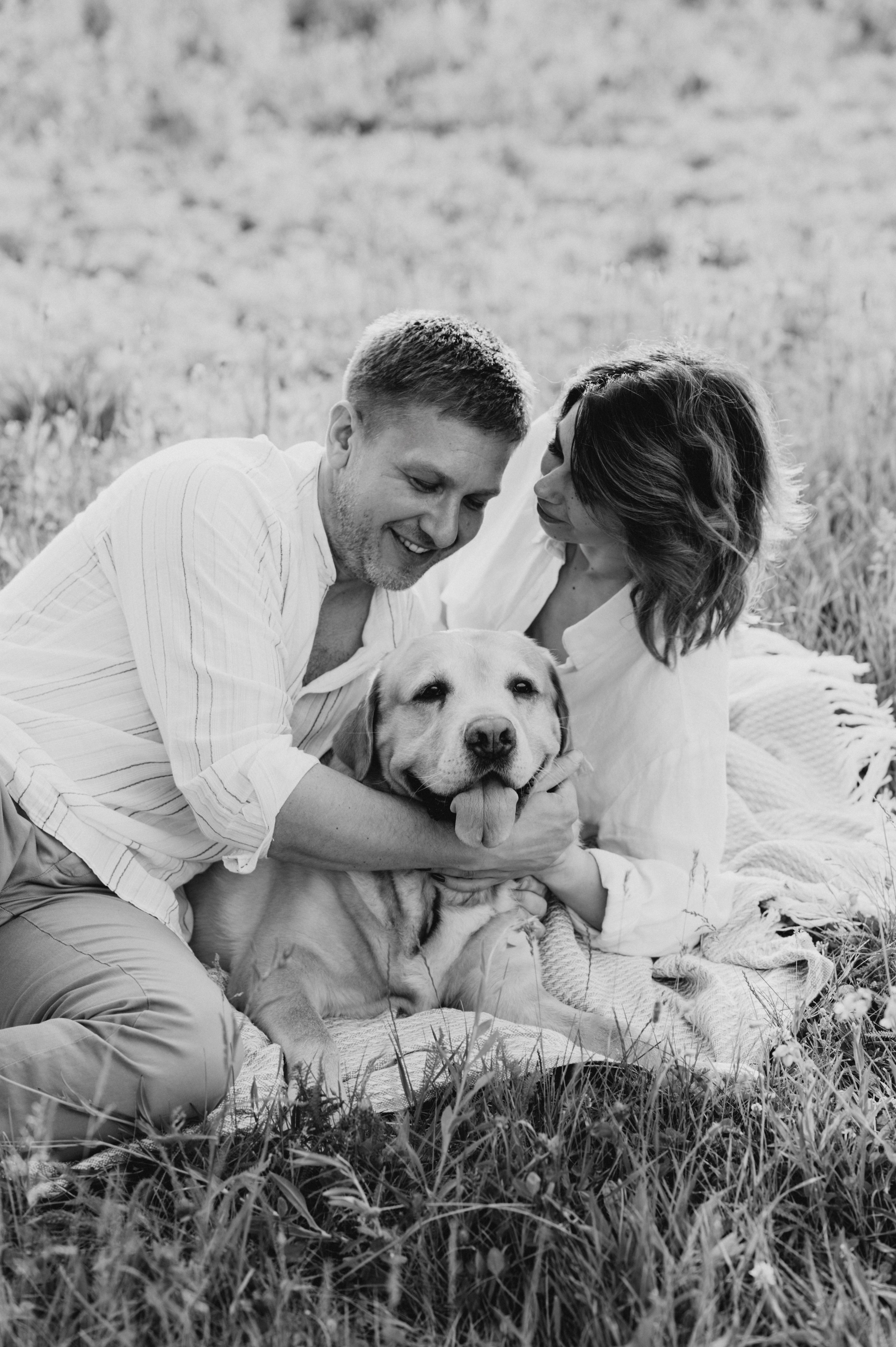 Сімейна фотосесія на природі, зйомка з собакою, фотосесія лавсторі Тернопіль. Сімейний, дитячий та індивідуальний фотограф в м. Тернопіль, м. Львів