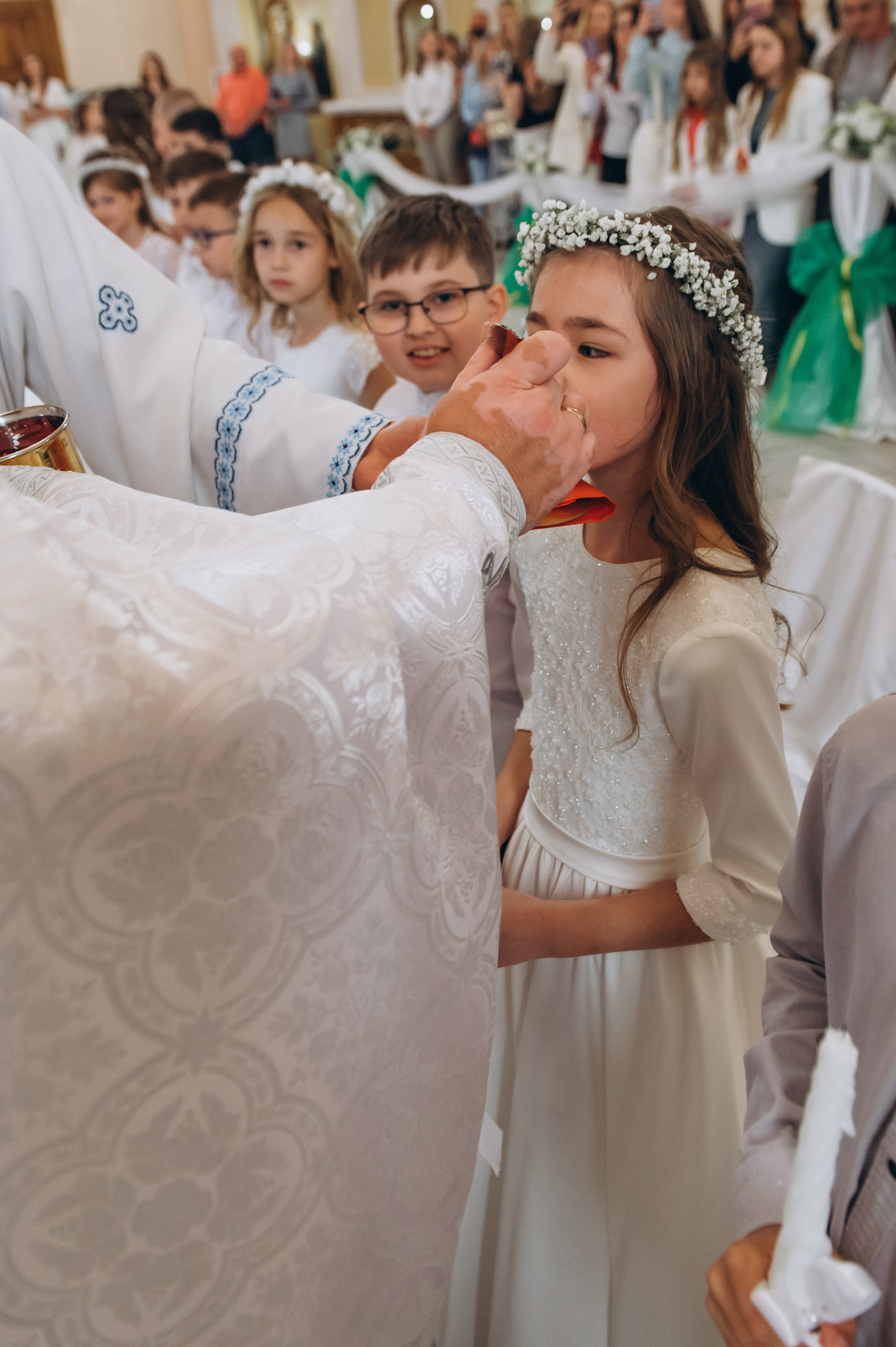 Фотосесія Причастя Тернопіль, зйомка Причастя, фотограф на Причастя Тернопіль, Причастя Львів, церква Петра і Павла. Сімейний, дитячий та індивідуальний фотограф в м. Тернопіль, м. Львів