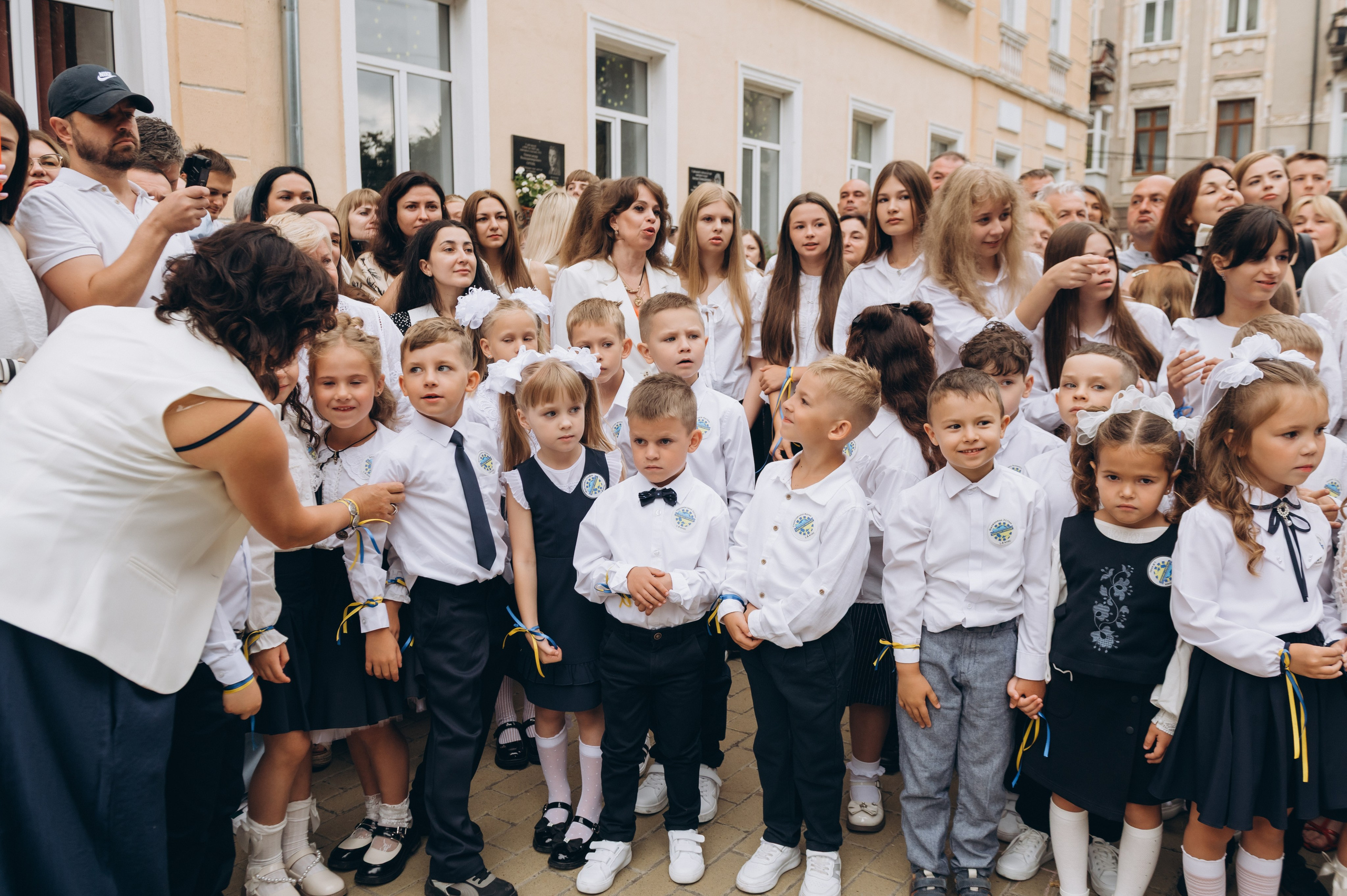 Перший дзвоник у Тернополі, фотосесія першокласників