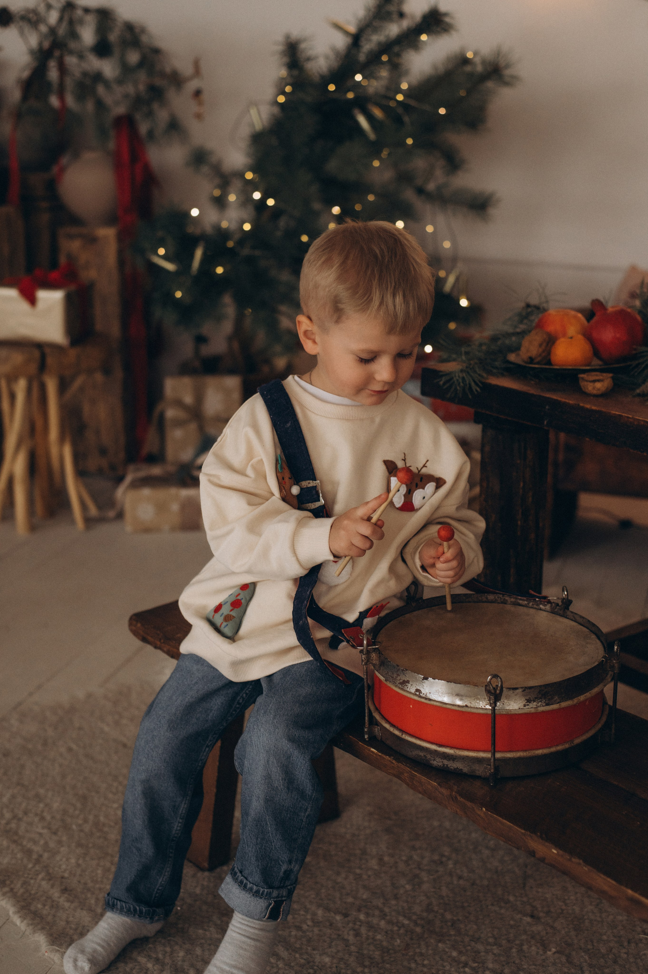 Новорічна сімейна фотосесія у студії Тернопіль, фотосесія мами та дитини, сімейний фотограф Тернопіль, новорічна зйомка. Сімейний, дитячий та індивідуальний фотограф в м. Тернопіль, м. Львів