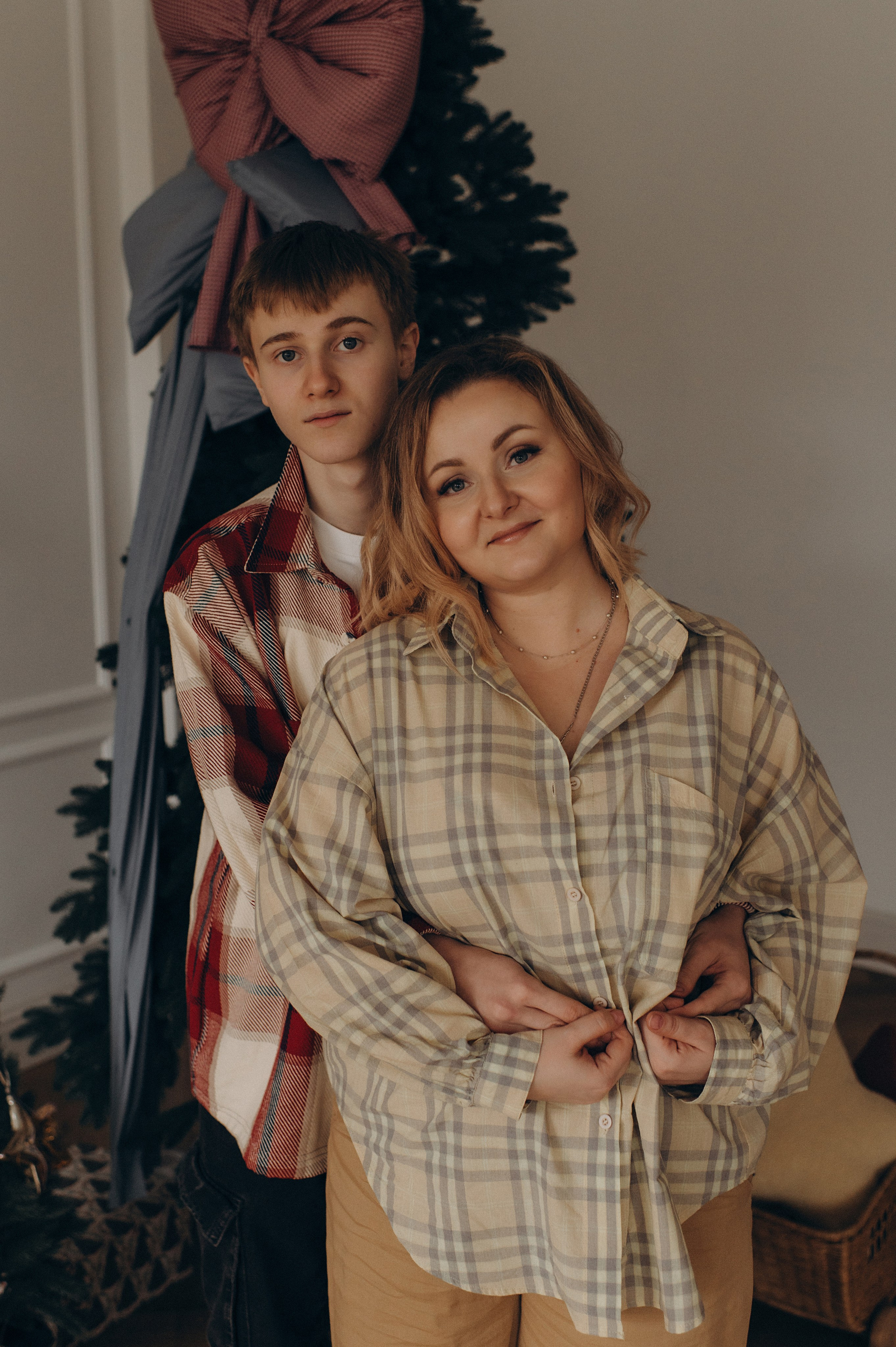 Фотосесія мама і син, сімейна фотосесія Тернопіль, зйомка мами з сином, сімейний фотограф Тернопіль, зйомка з домашнім улюбленцем. Сімейний, дитячий та індивідуальний фотограф в м. Тернопіль, м. Львів