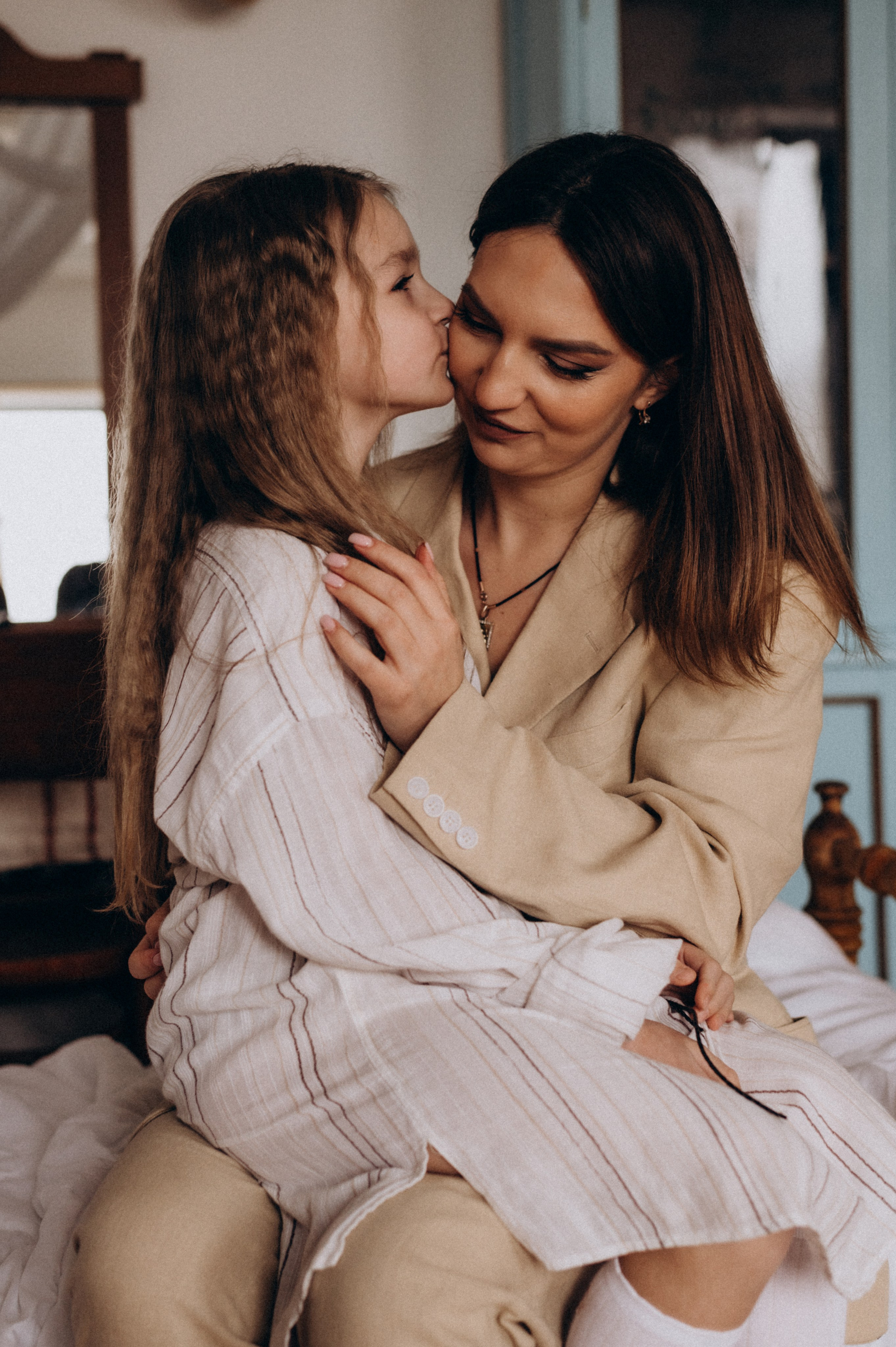 Сімейна фотосесія мами і донечок, зйомка Тернопіль Львів етностиль. Сімейний, дитячий та індивідуальний фотограф в м. Тернопіль, м. Львів