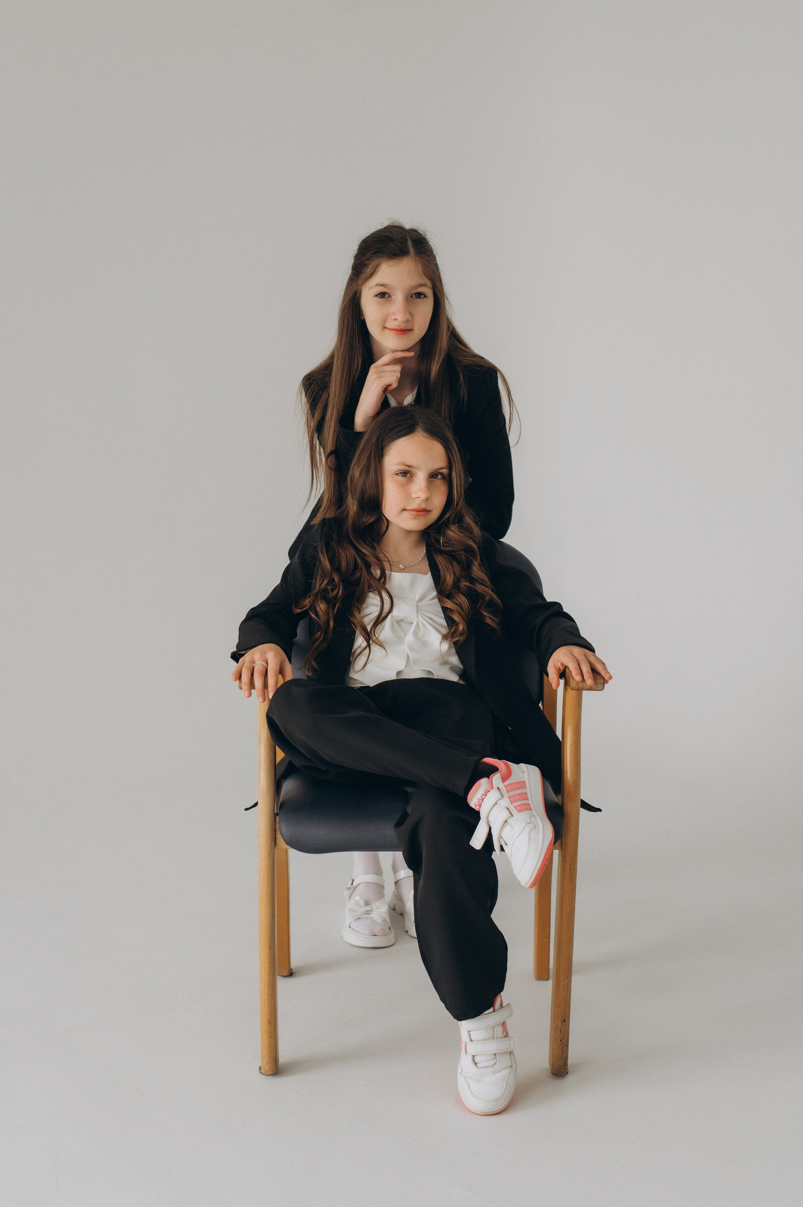 Шкільна фотосесія на віньєтки Тернопіль, шкільні альбоми, фотосесія випускників Тернопіль, випускний альбом, фотограф випускний Тернопіль. Сімейний, дитячий та індивідуальний фотограф в м. Тернопіль, м. Львів