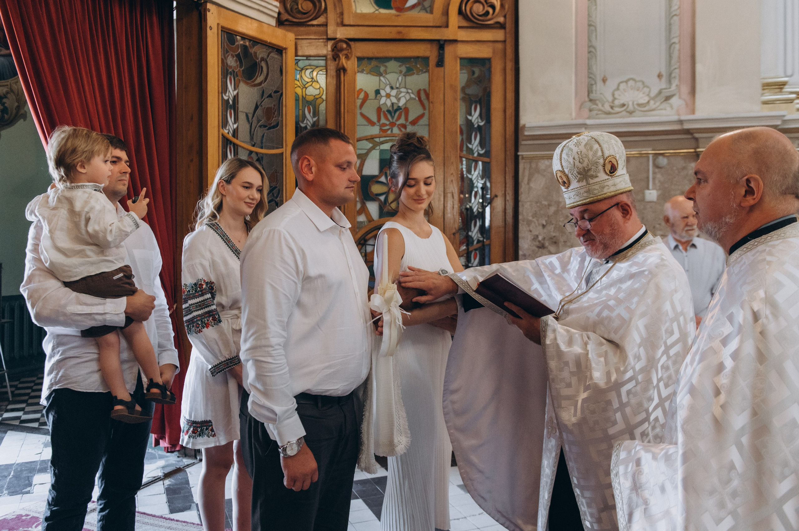 Фотосесія Хрещення Тернопіль, фотосесія хрестин Тернопіль, Катедра Тернопіль, фотосесія хрещення катедра. Сімейний, дитячий та індивідуальний фотограф в м. Тернопіль, м. Львів