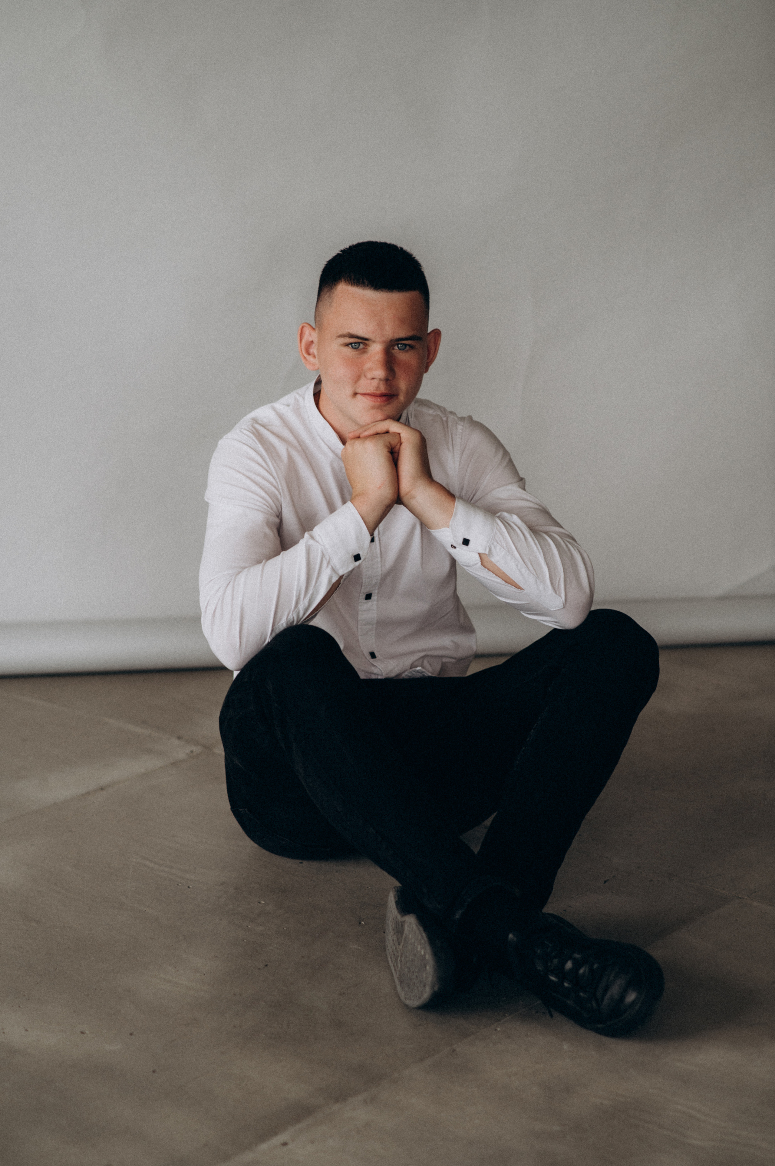 Фотосесія на віньєтки, фотосесія випускників, шкільна фотосесія. Сімейний, дитячий та індивідуальний фотограф в м. Тернопіль, м. Львів