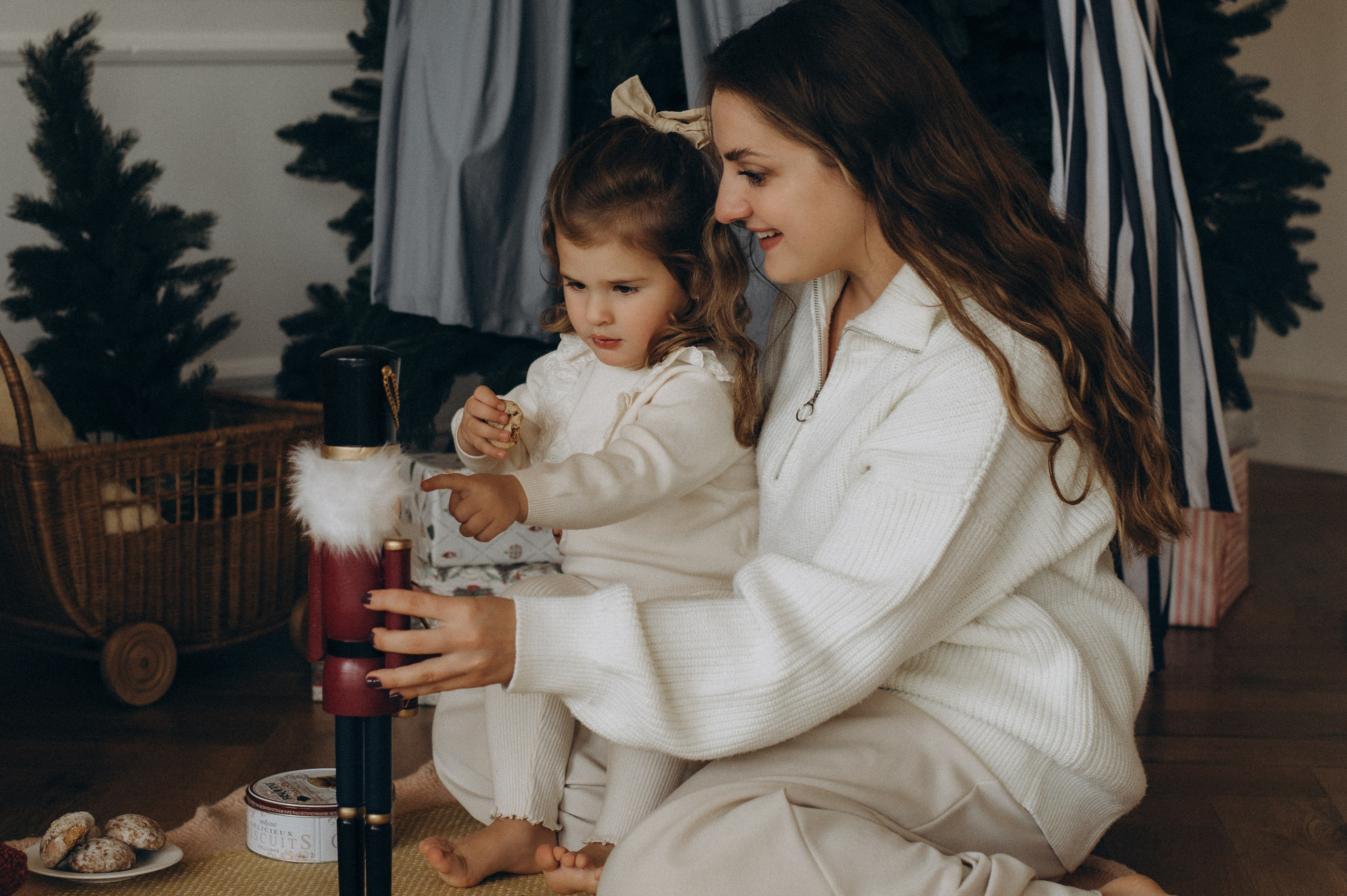 Фотосесія мами і донечки Тернопіль, сімейний фотограф Тернопіль, фотосесія мами і дитини Тернопіль, новорічна фотосесія Тернопіль. Сімейний, дитячий та індивідуальний фотограф в м. Тернопіль, м. Львів