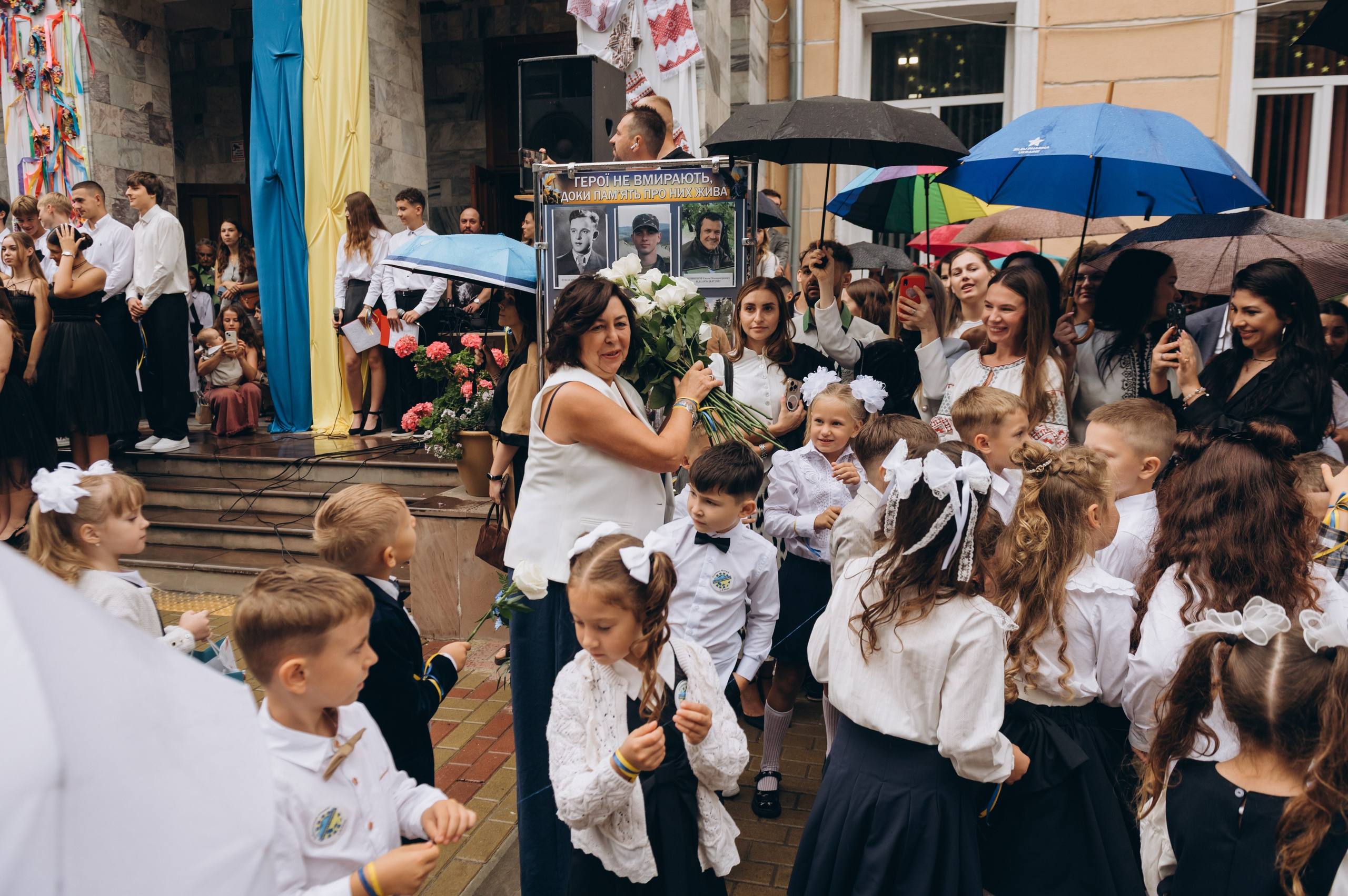 Перший дзвоник у Тернополі, фотосесія першокласників