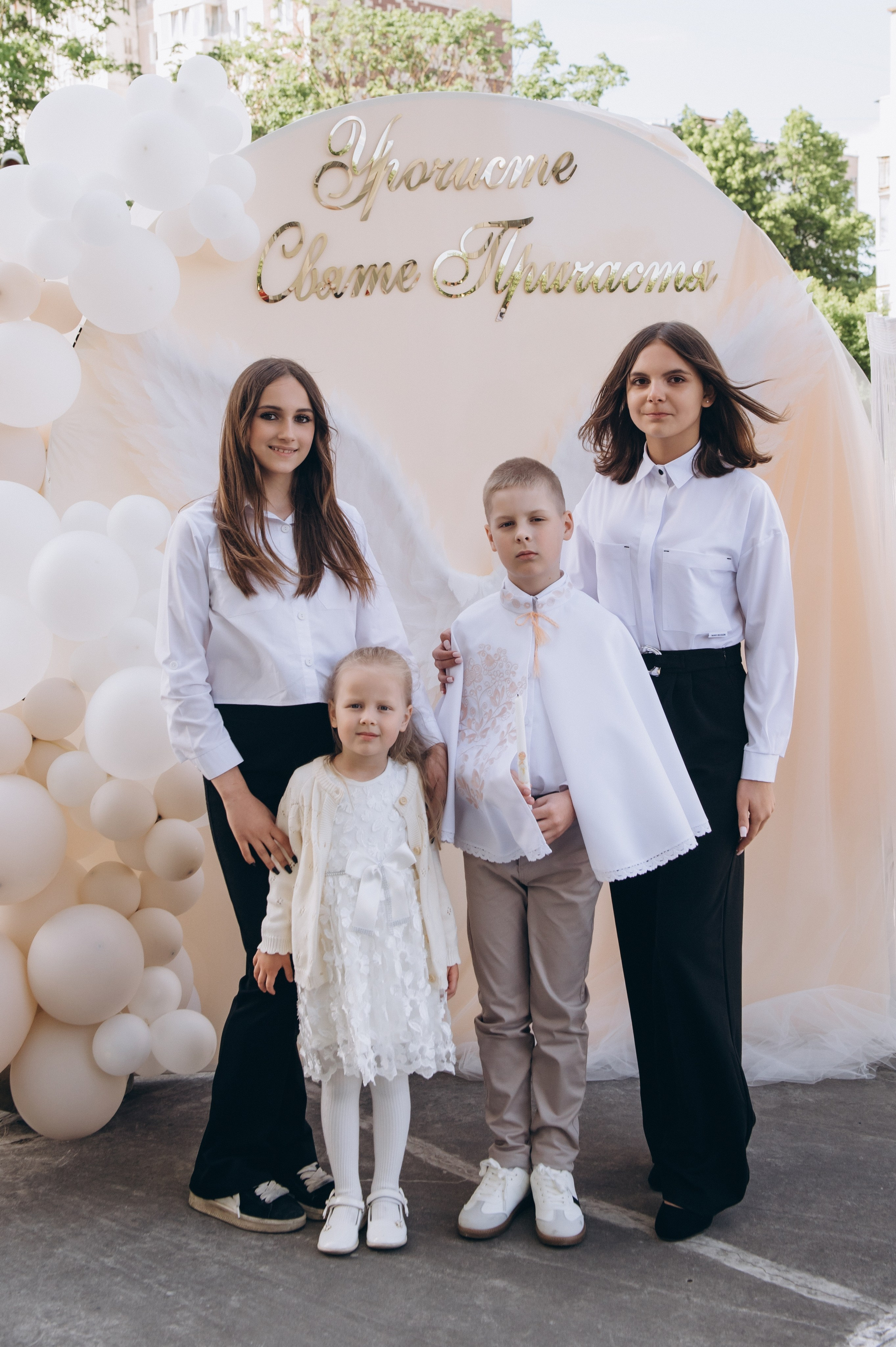 Фотосесія Причастя Тернопіль церква Св Михаїла, фотограф на Причастя Тернопіль, фотосесія Літургії Причастя Тернопіль. Сімейний, дитячий та індивідуальний фотограф в м. Тернопіль, м. Львів