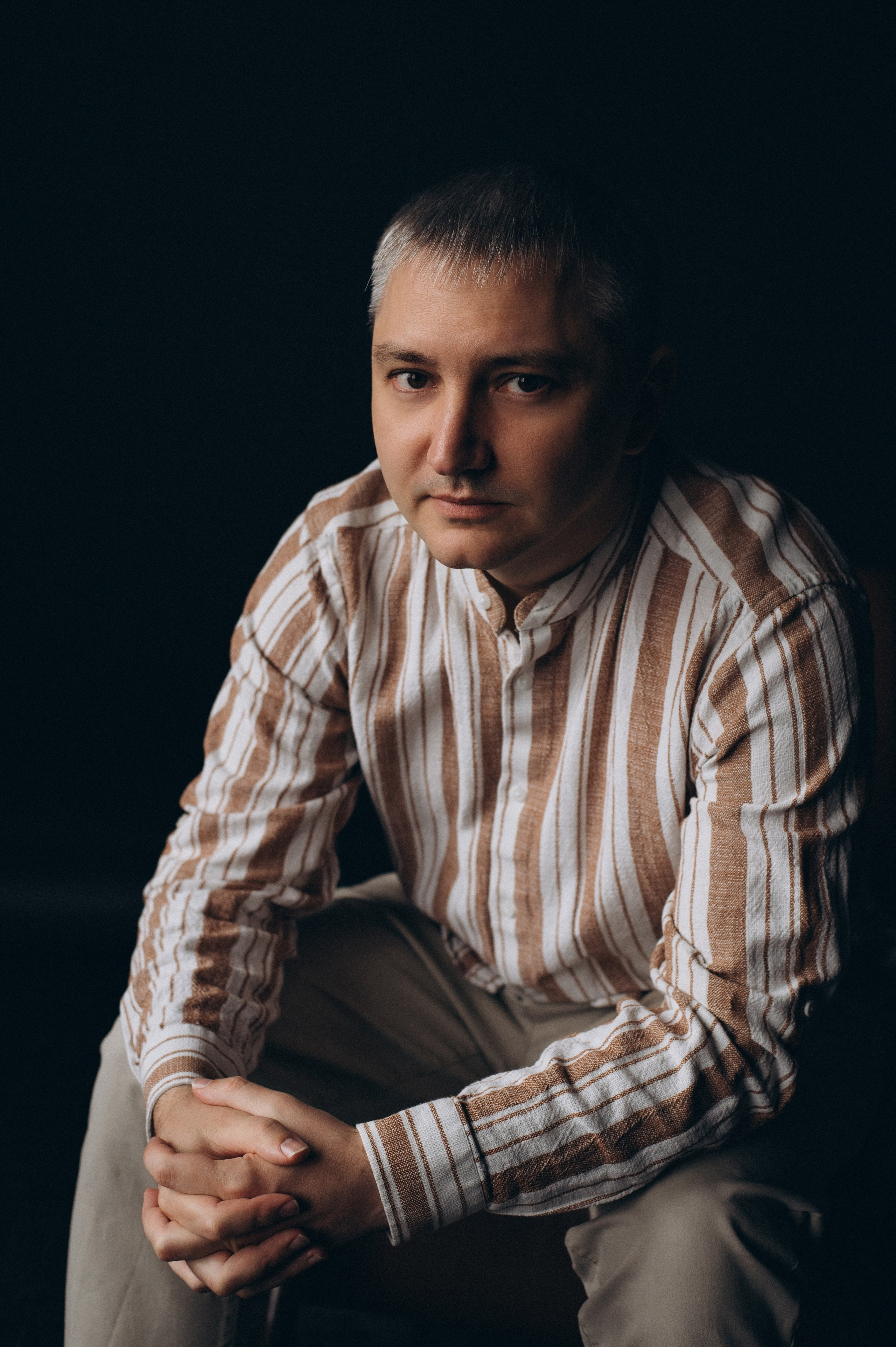 Портретна фотосесія чоловіків, чоловічий портрет, індивідуальна фотосесія Тернопіль, портретний фотограф Тернопіль. Сімейний, дитячий та індивідуальний фотограф в м. Тернопіль, м. Львів