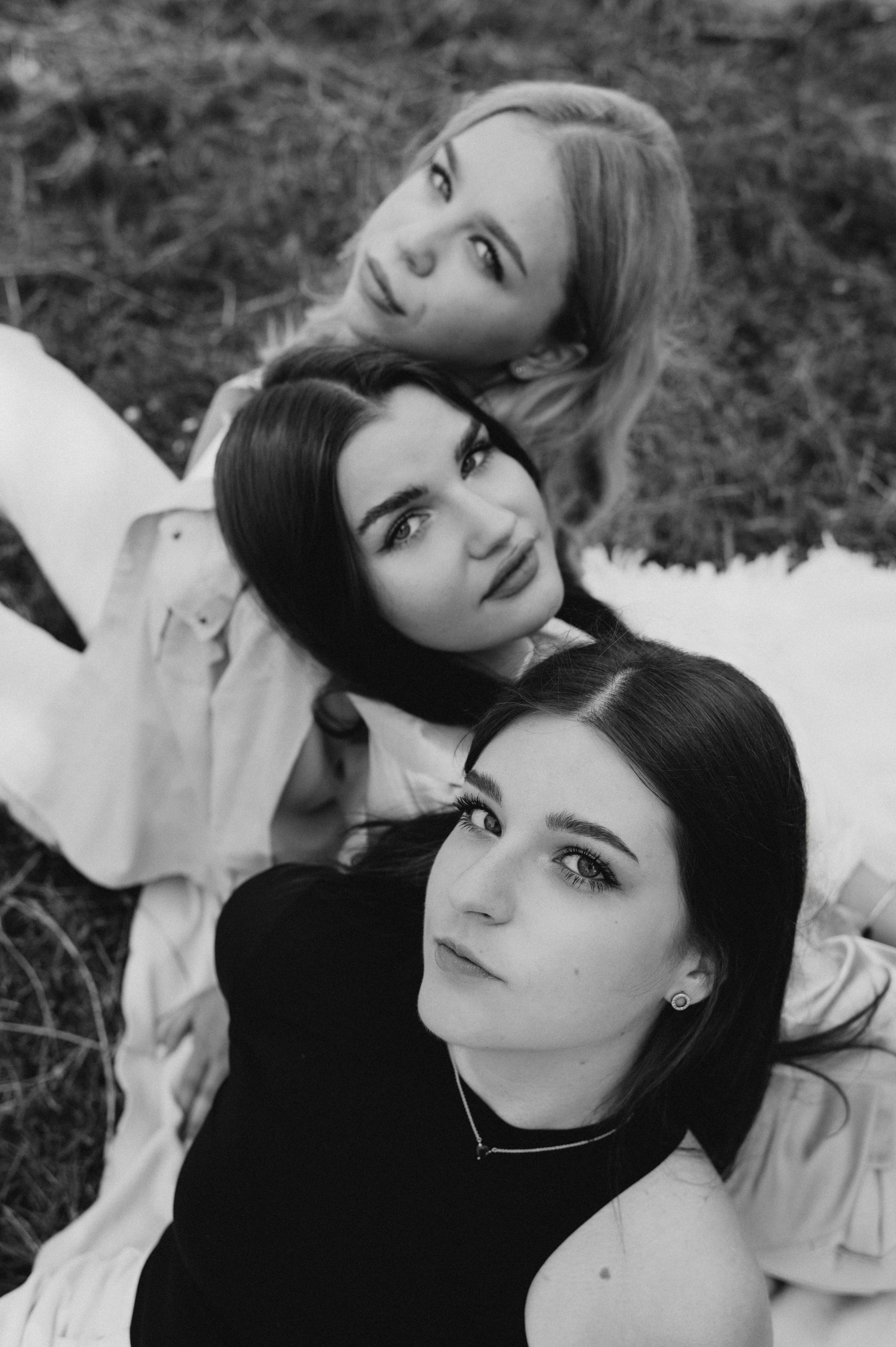 Фотосесія випускників, зйомка випускників Тернопіль Львів, випускні фотоальбоми Тернопіль, шкільні фотоальбоми Тернопіль. Сімейний, дитячий та індивідуальний фотограф в м. Тернопіль, м. Львів