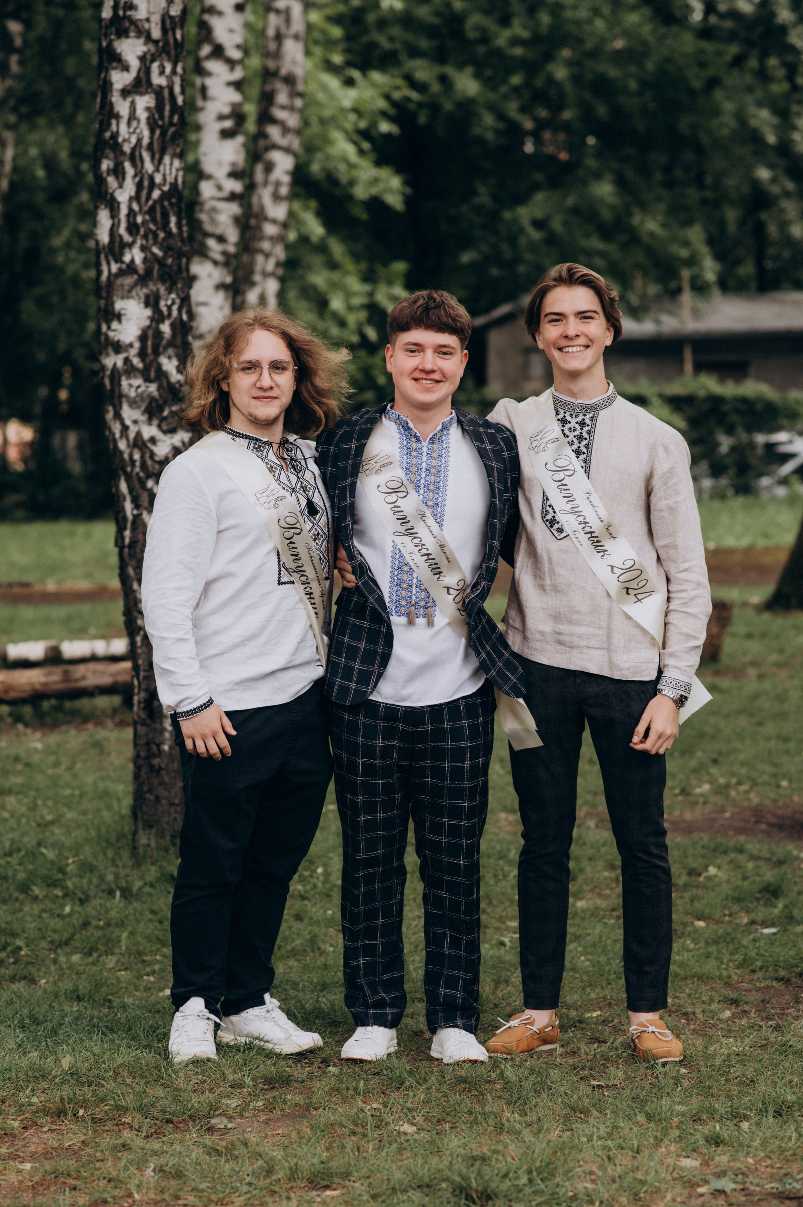 Фотосесія останнього дзвоника, фотосесія випускників Тернопіль, випускний 2024. Сімейний, дитячий та індивідуальний фотограф в м. Тернопіль, м. Львів