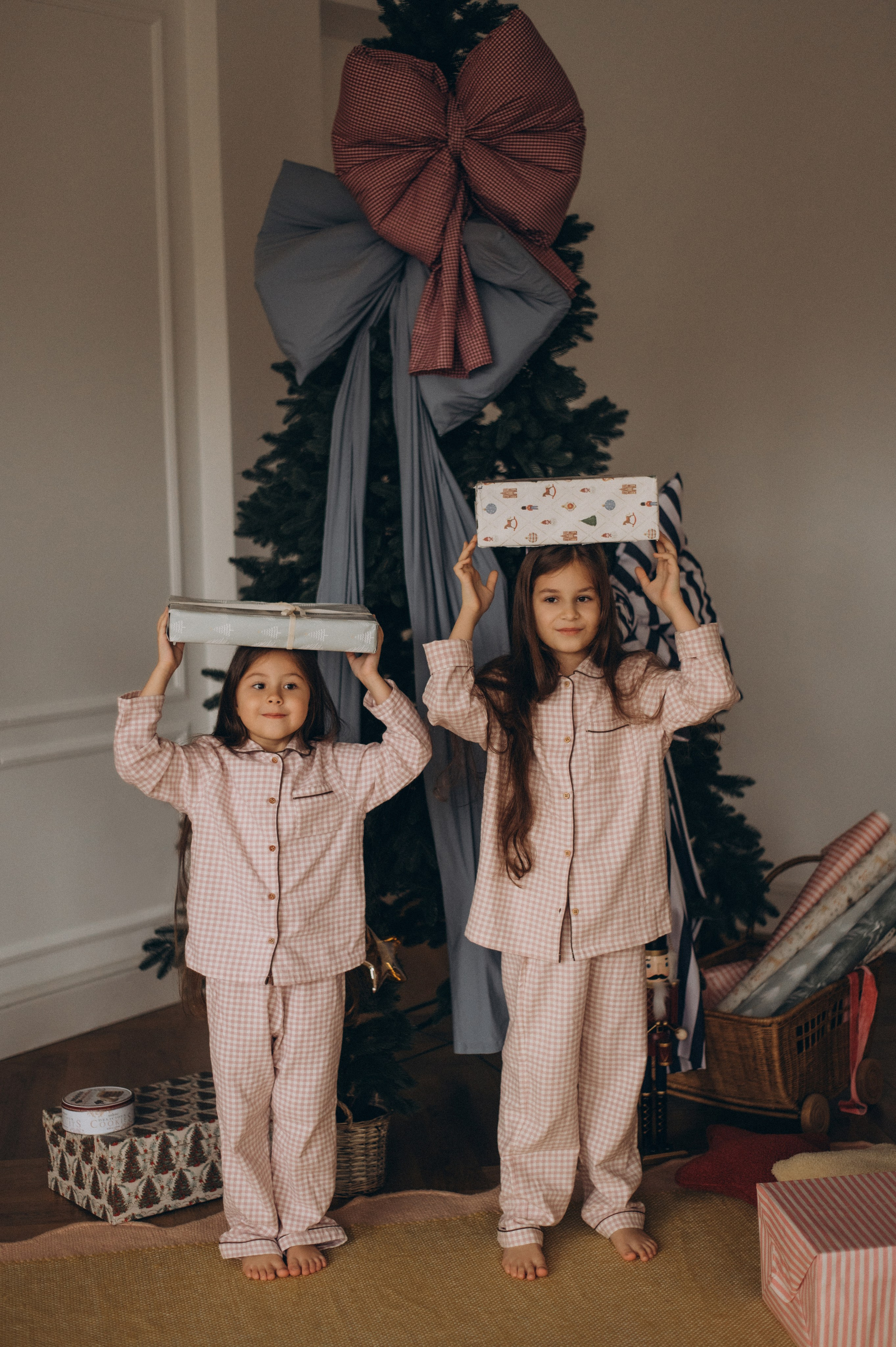 Фотосесія сестричок Тернопіль, зйомка сестрички, сімейний фотограф Тернопіль, портретний фотограф Тернопіль, фотосесія дітей. Сімейний, дитячий та індивідуальний фотограф в м. Тернопіль, м. Львів