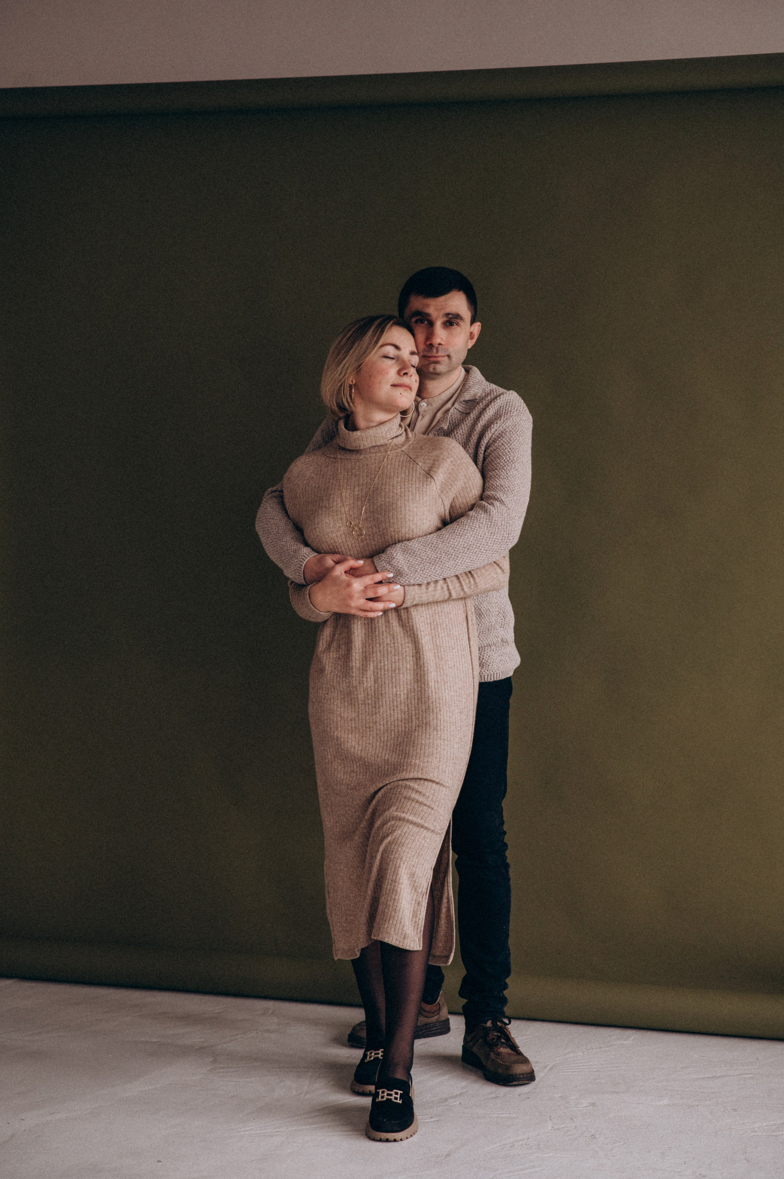 Новорічна сімейна фотосесія у студії, сімейна фотосесія Тернопіль Львів. Сімейний, дитячий та індивідуальний фотограф в м. Тернопіль, м. Львів