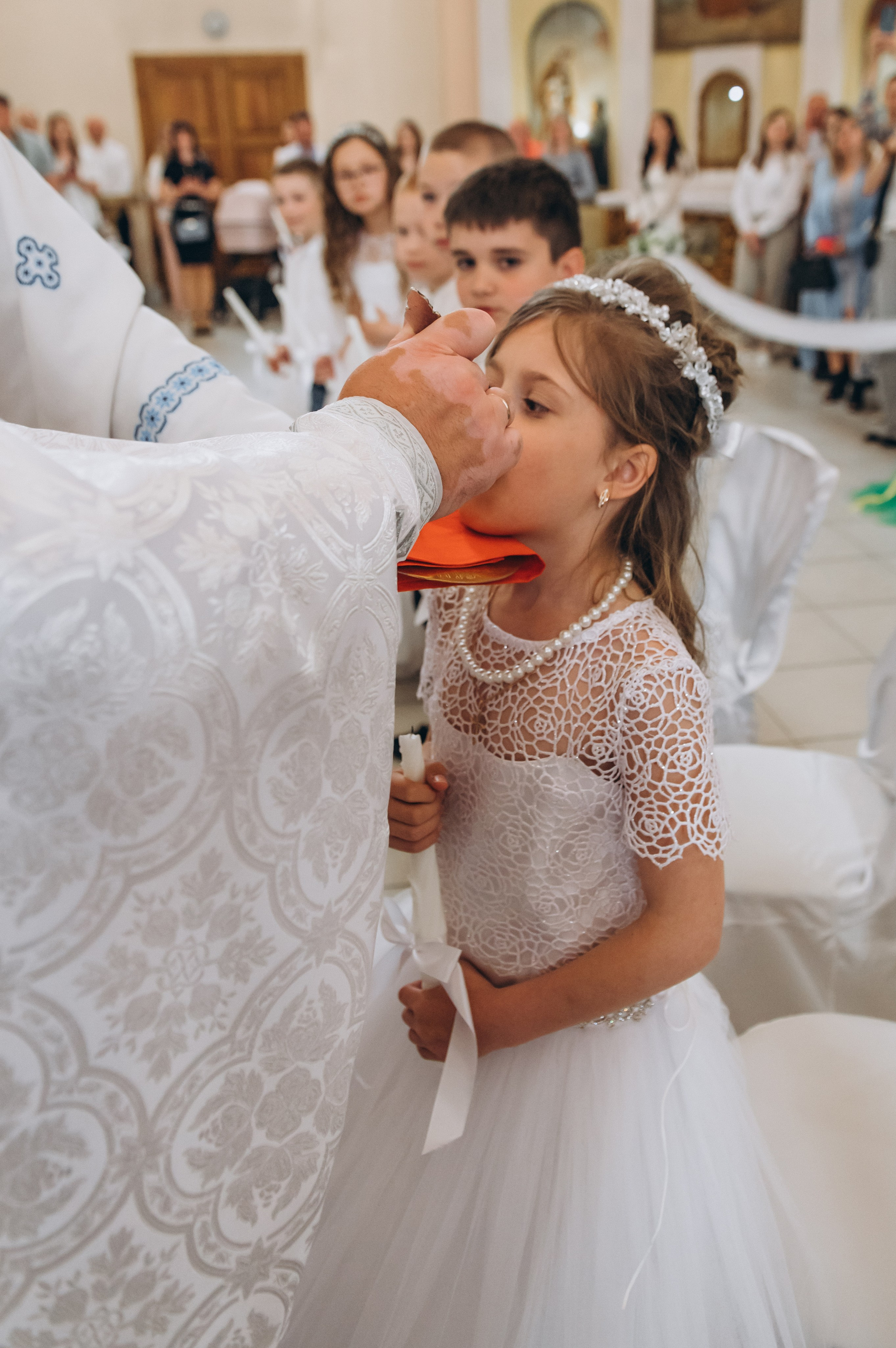 Фотосесія Причастя Тернопіль, зйомка Причастя, фотограф на Причастя Тернопіль, Причастя Львів, церква Петра і Павла. Сімейний, дитячий та індивідуальний фотограф в м. Тернопіль, м. Львів