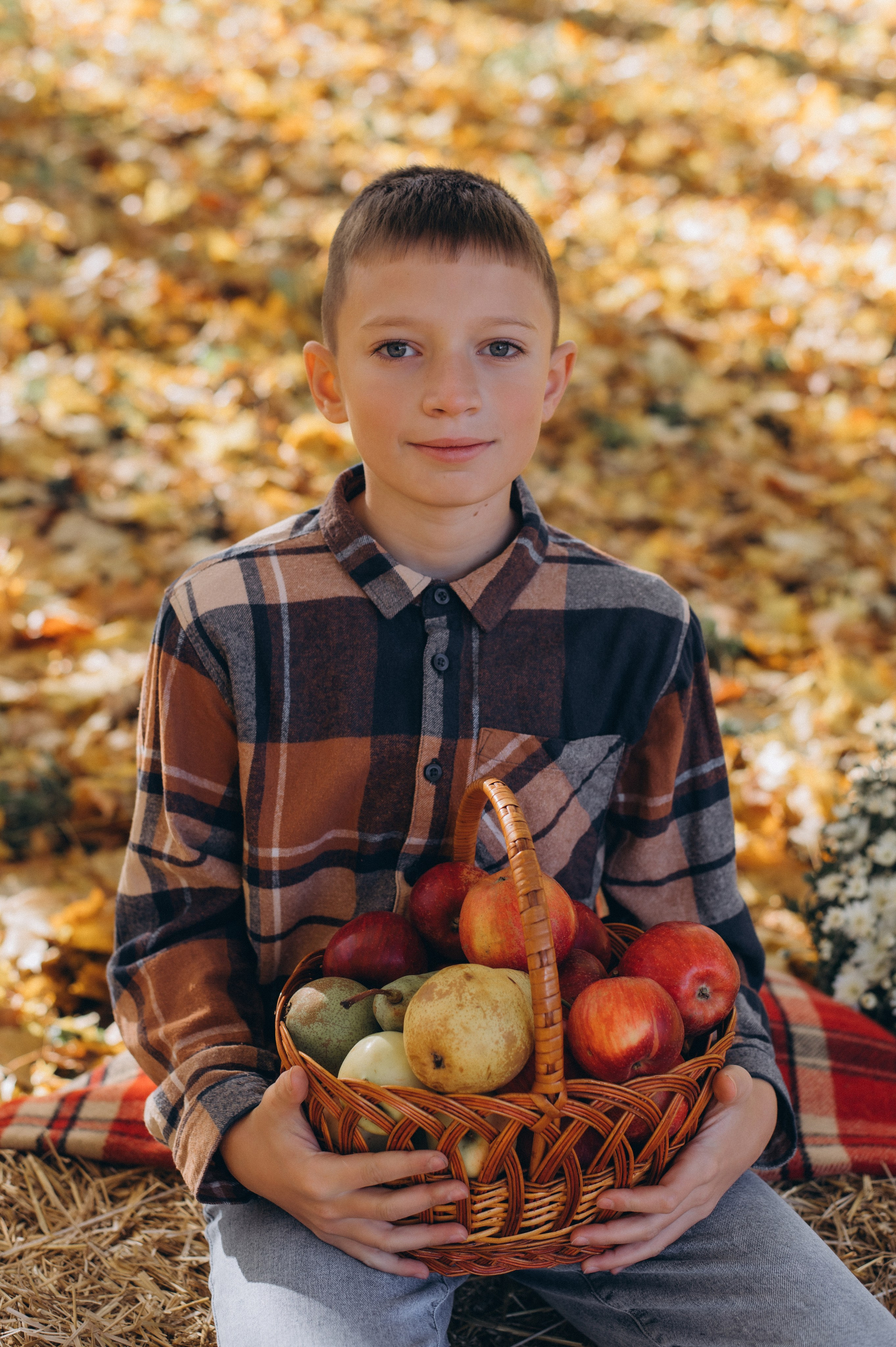 Осіння фотосесія 4 класу на віньєтки, випускні фотоальбоми Тернопіль, фотосесія випускників Тернопіль, шкільний випускний альбом Тернопіль. Сімейний, дитячий та індивідуальний фотограф в м. Тернопіль, м. Львів