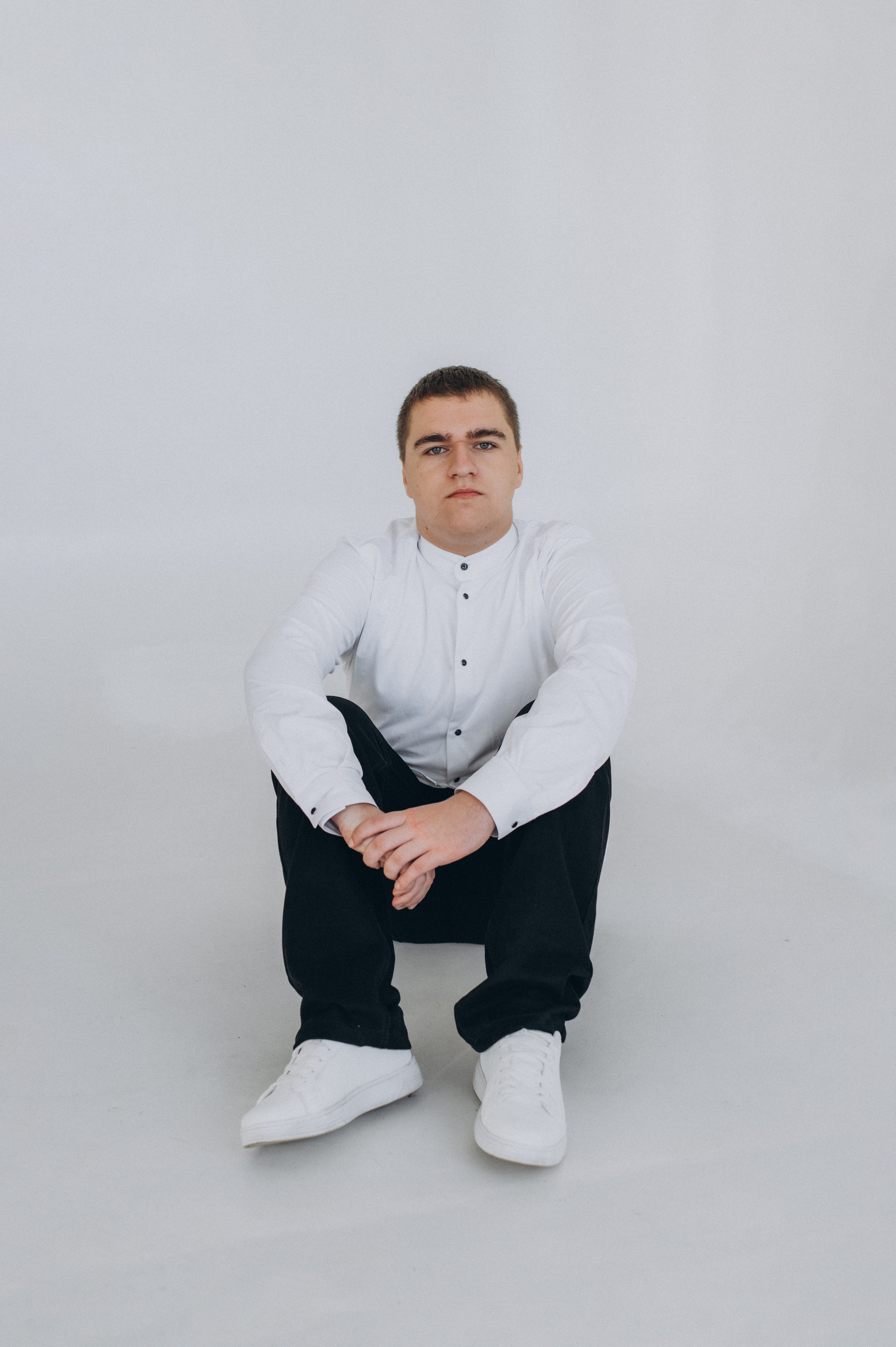 Фотосесія випускників, фотосесія на віньєтки Тернопіль, випускники Тернопіль, випуск 2025. Сімейний, дитячий та індивідуальний фотограф в м. Тернопіль, м. Львів