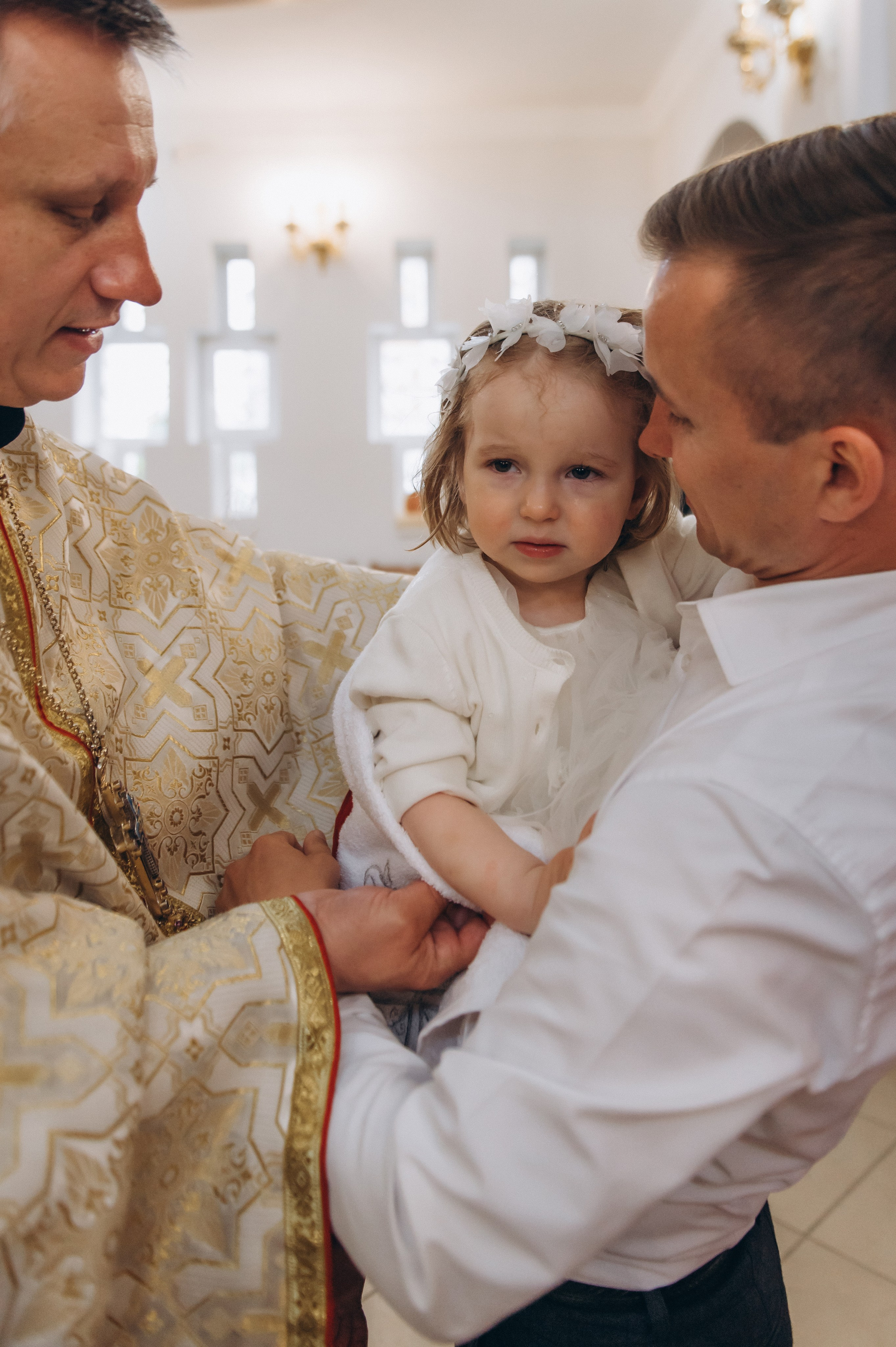 Фотосесія Хрещення Тернопіль, зйомка Хрестин Тернопіль, фотограф на хрестини Тернопіль, хрещення Львів. Сімейний, дитячий та індивідуальний фотограф в м. Тернопіль, м. Львів