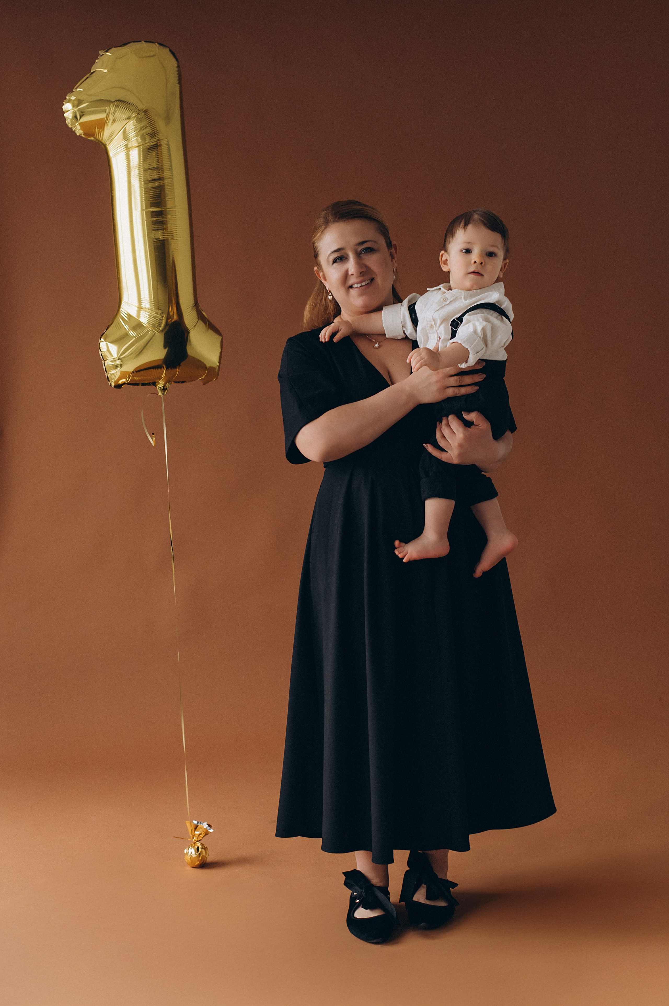 Перший тортик малюка, зйомка першого тортика Тернопіль, новорічна фотосесія, зйомка дня народження, сімейний фотограф Тернопіль, cakesmash. Сімейний, дитячий та індивідуальний фотограф в м. Тернопіль, м. Львів