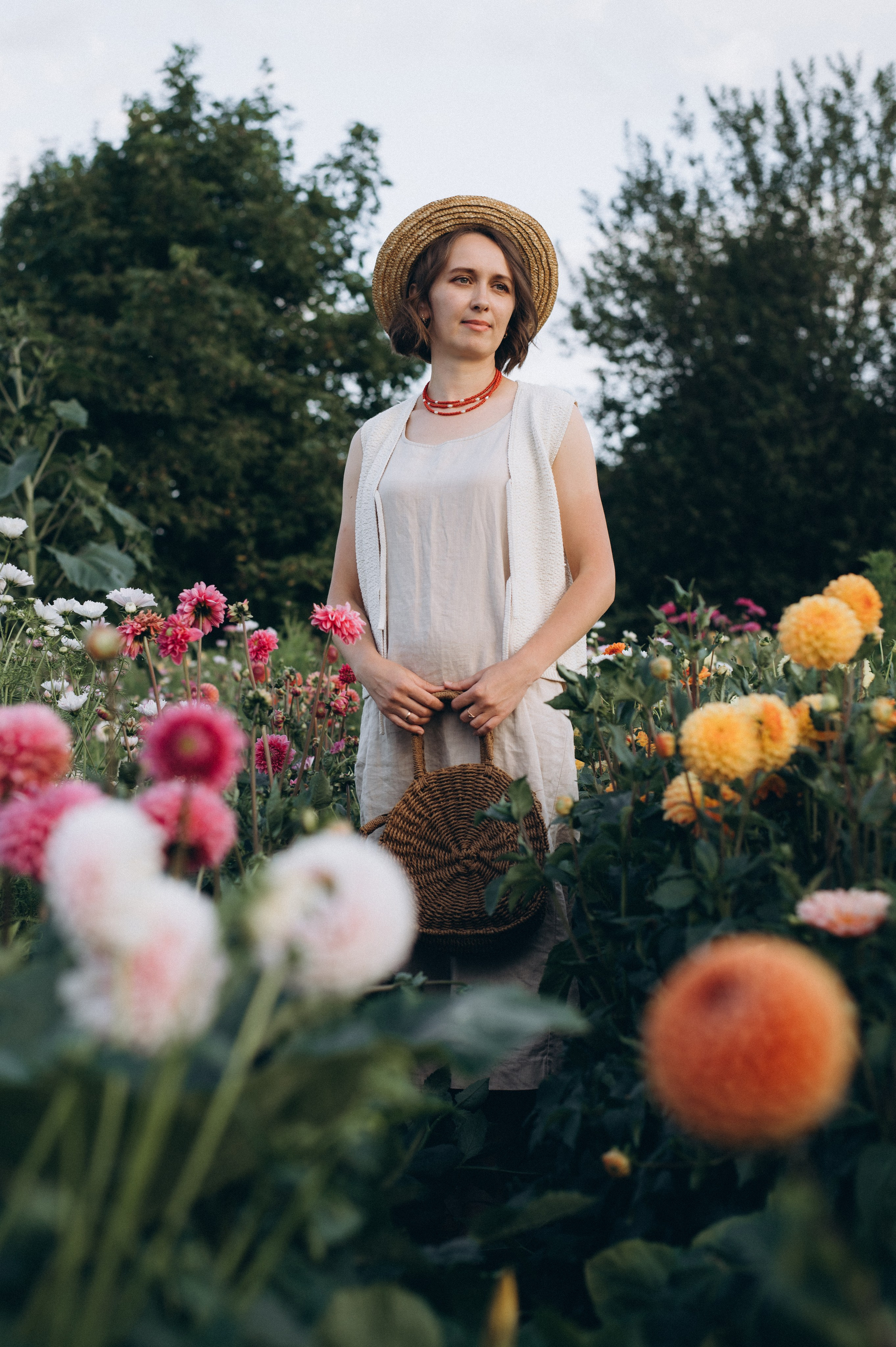 Сімейна фотосесія мами і доньки, сімейний фотограф Тернопіль, портретний фотограф, сімейна фотосесія Тернопіль, фотосесія в жоржинах. Сімейний, дитячий та індивідуальний фотограф в м. Тернопіль, м. Львів