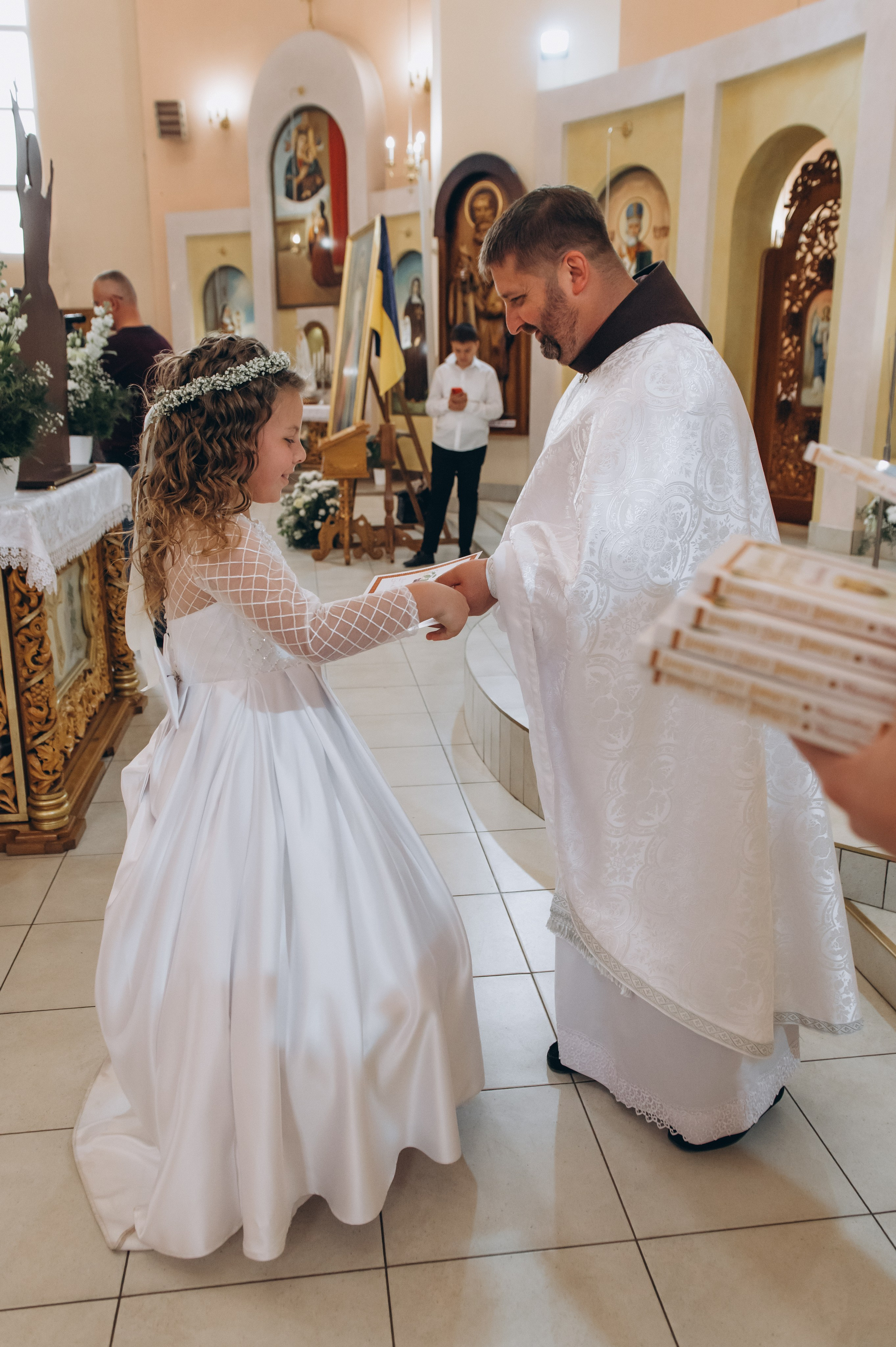 Фотосесія Причастя Тернопіль, зйомка Причастя, фотограф на Причастя Тернопіль, Причастя Львів, церква Петра і Павла. Сімейний, дитячий та індивідуальний фотограф в м. Тернопіль, м. Львів
