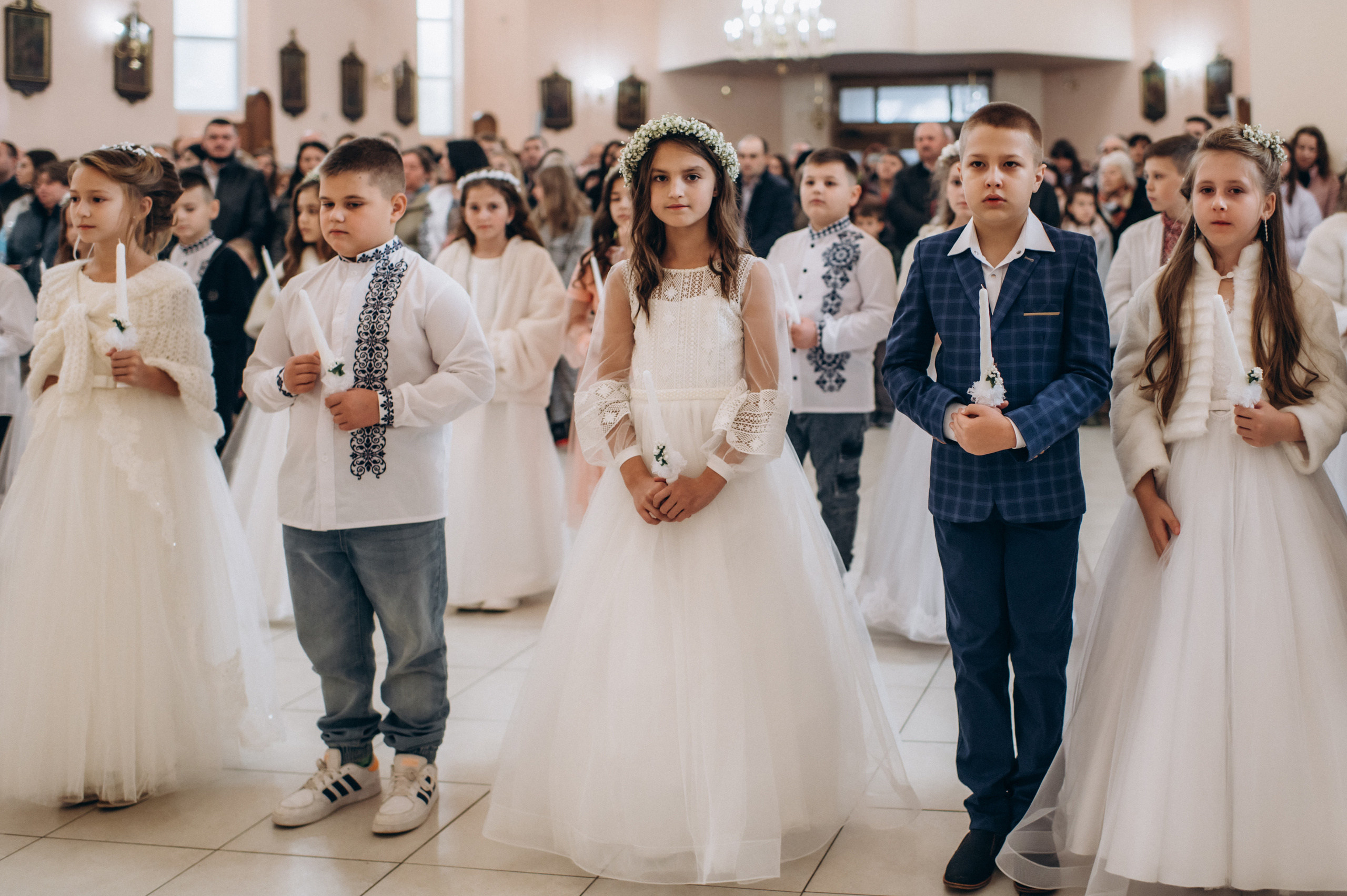 Фотосесія Першого Причастя Тернопіль, зйомка Причастя Тернопіль, Таїнство Першого Причастя Тернопіль, Катедра Причастя Тернопіль. Сімейний, дитячий та індивідуальний фотограф в м. Тернопіль, м. Львів