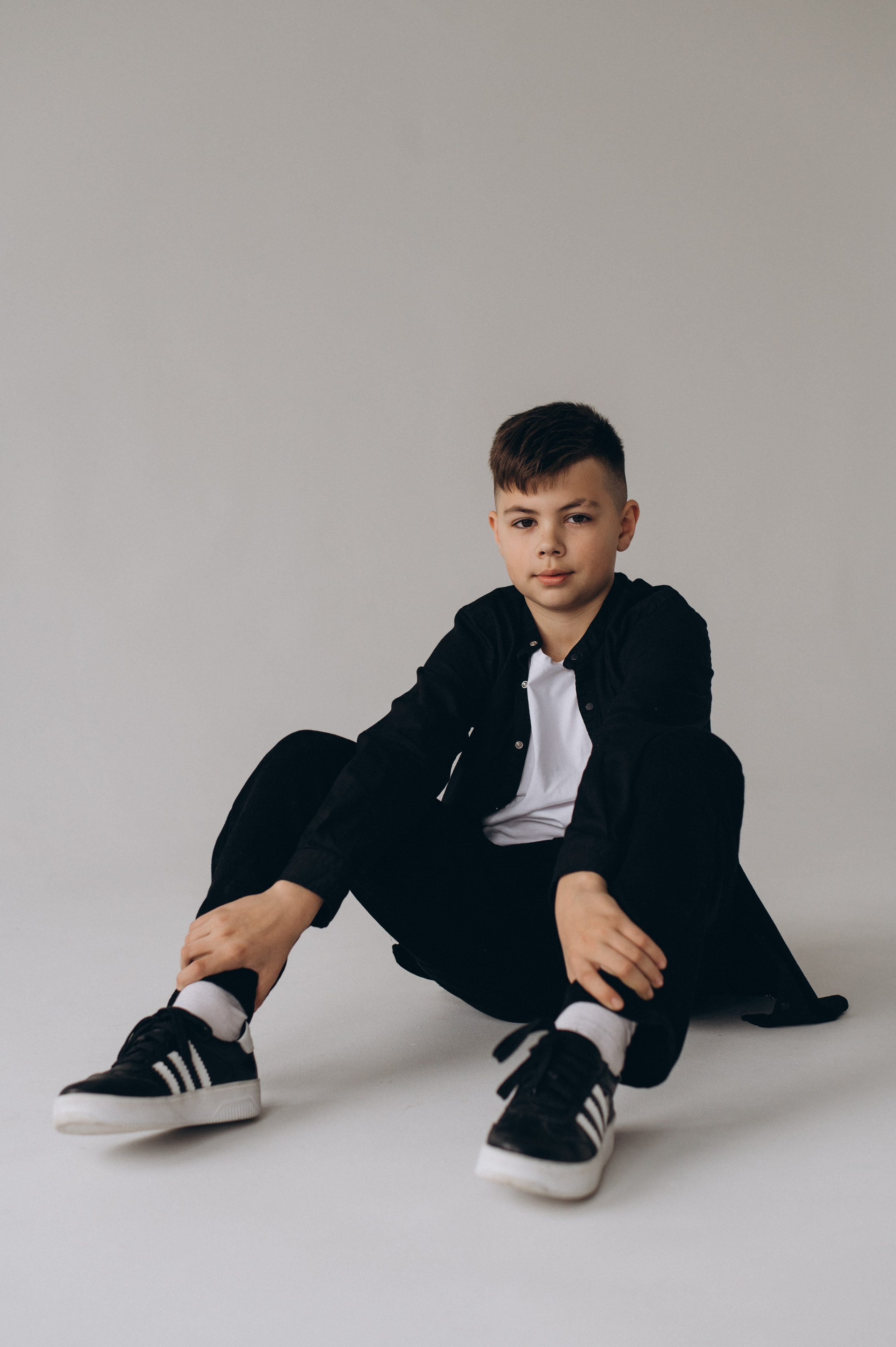 Шкільна фотосесія на віньєтки Тернопіль, шкільні альбоми, фотосесія випускників Тернопіль, випускний альбом, фотограф випускний Тернопіль. Сімейний, дитячий та індивідуальний фотограф в м. Тернопіль, м. Львів