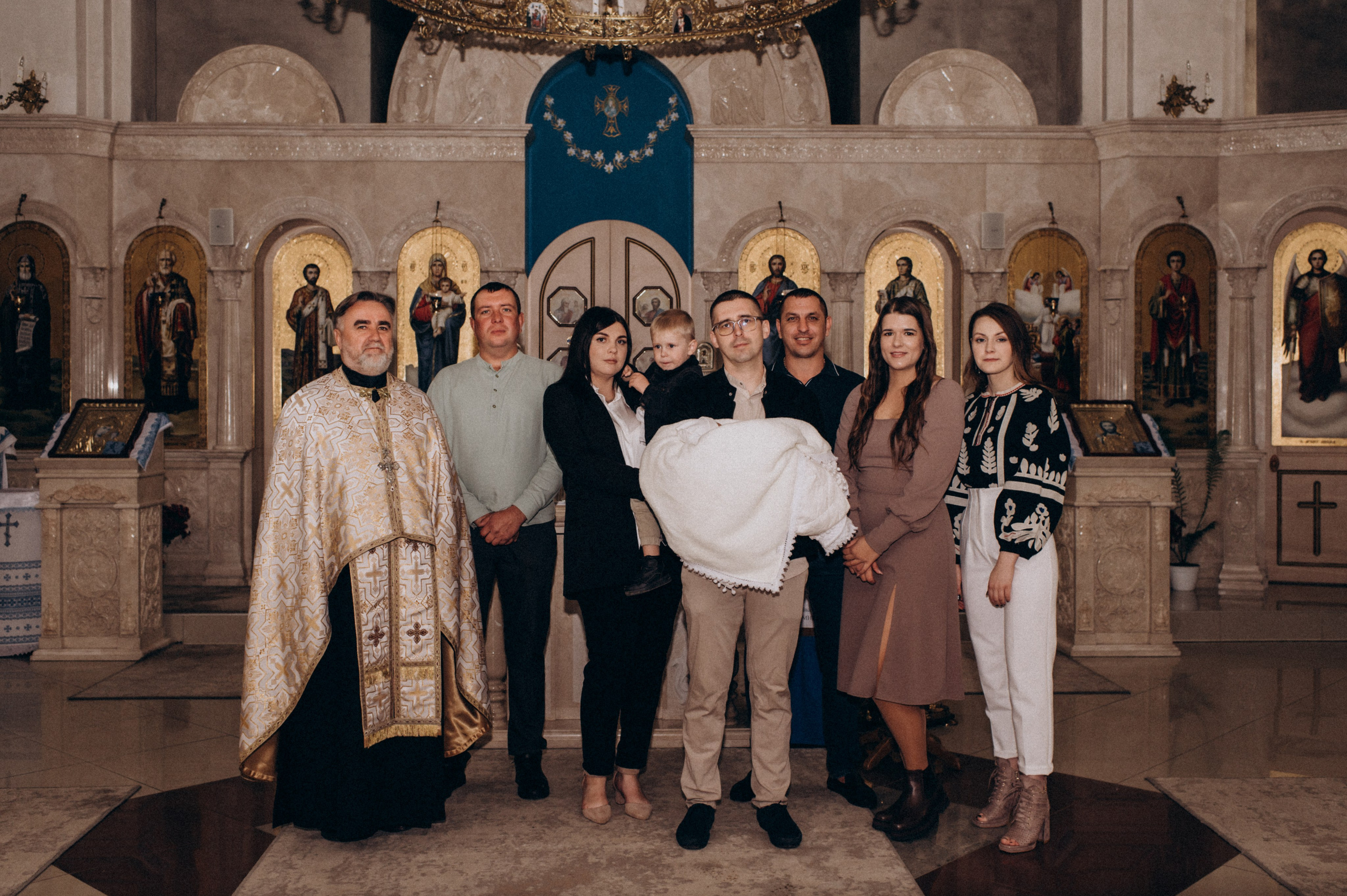 Таїнство Хрещення, хрестини Тернопіль, хрещення Львів. Сімейний, дитячий та індивідуальний фотограф в м. Тернопіль, м. Львів