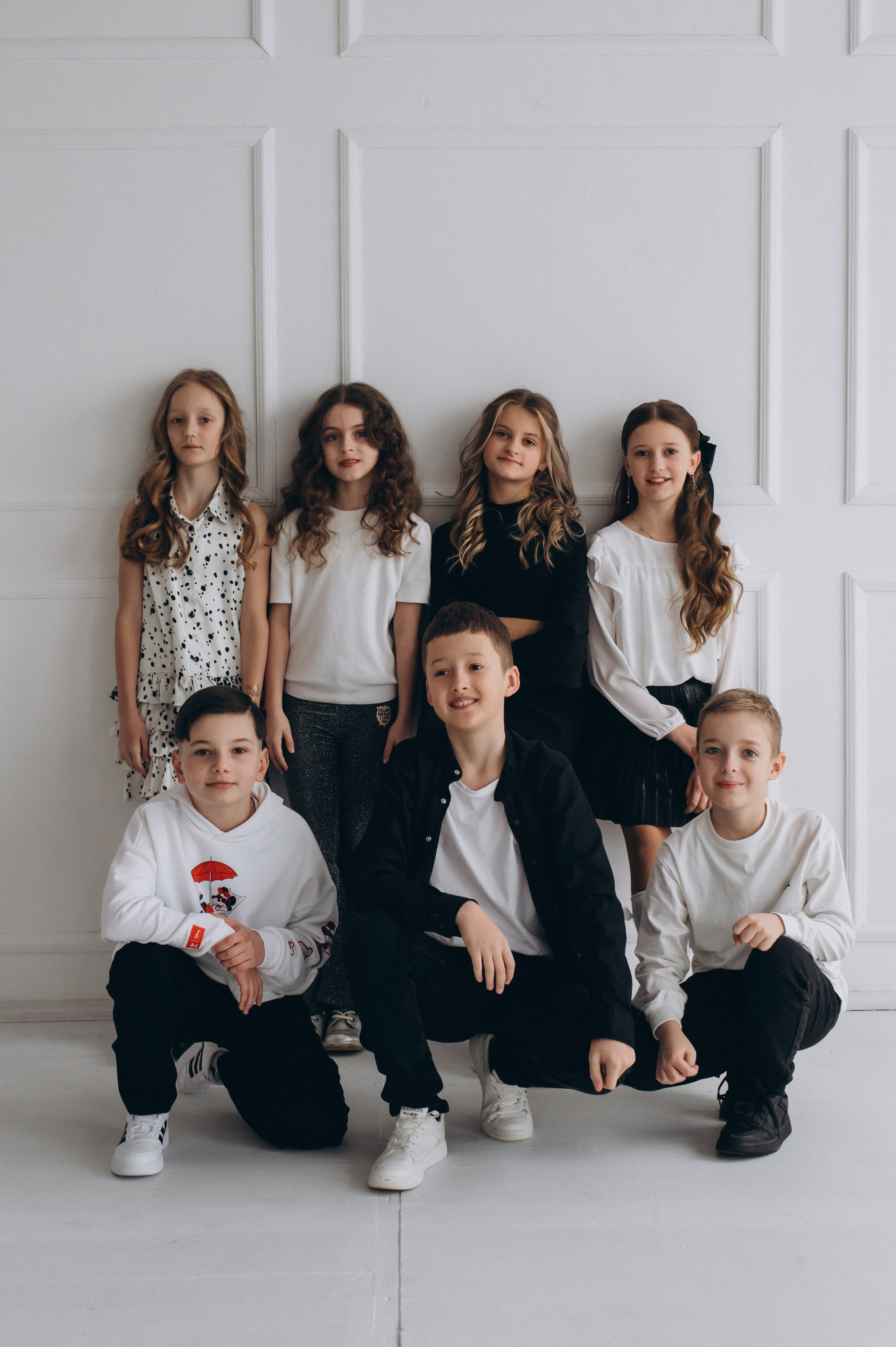 Шкільна фотосесія на віньєтки Тернопіль, шкільні альбоми, фотосесія випускників Тернопіль, випускний альбом, фотограф випускний Тернопіль. Сімейний, дитячий та індивідуальний фотограф в м. Тернопіль, м. Львів