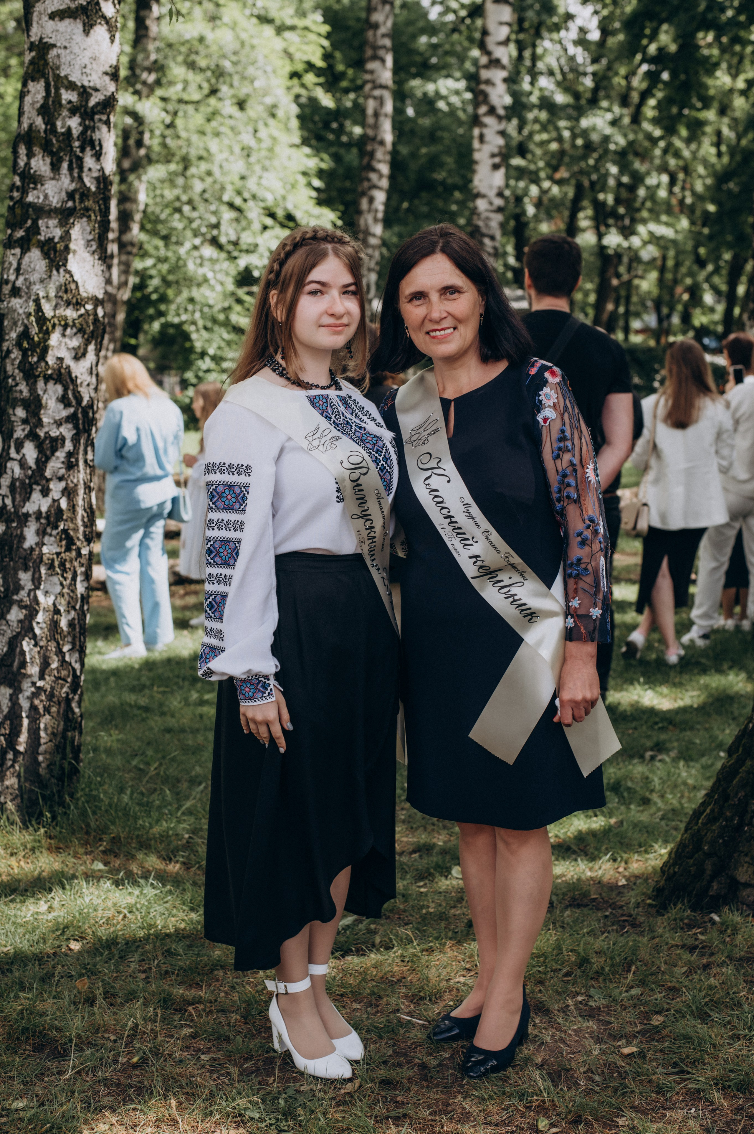 Фотосесія останнього дзвоника, фотосесія випускників Тернопіль, випускний 2024. Сімейний, дитячий та індивідуальний фотограф в м. Тернопіль, м. Львів