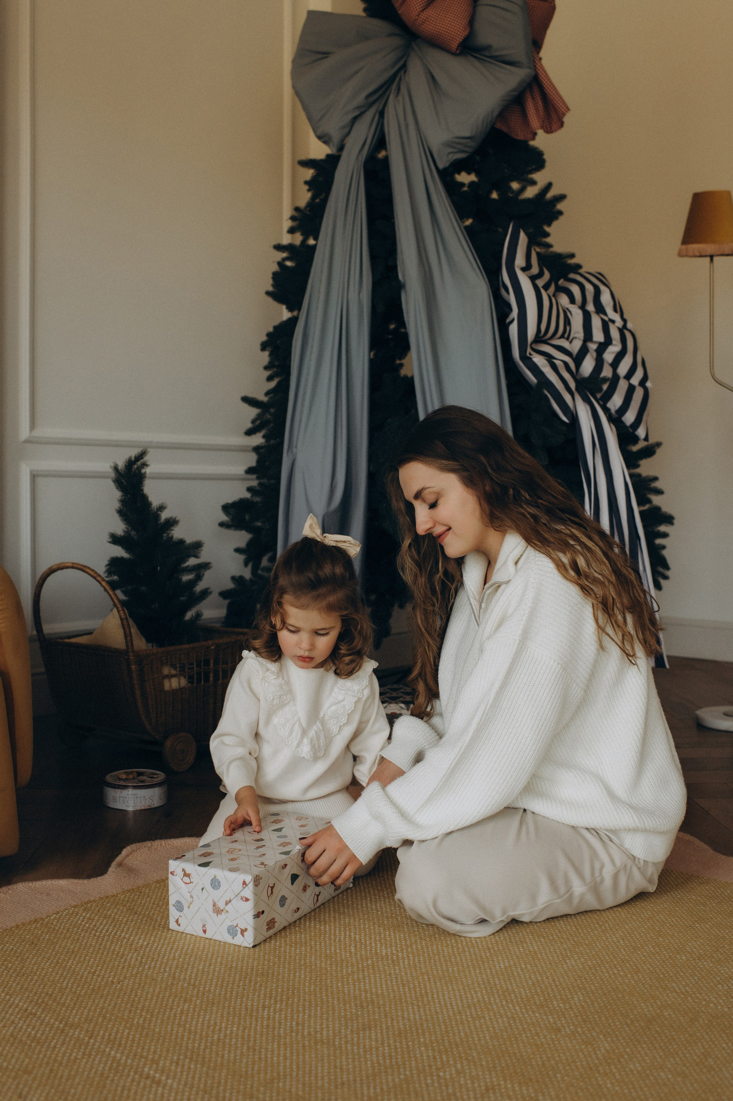 Фотосесія мами і донечки Тернопіль, сімейний фотограф Тернопіль, фотосесія мами і дитини Тернопіль, новорічна фотосесія Тернопіль. Сімейний, дитячий та індивідуальний фотограф в м. Тернопіль, м. Львів