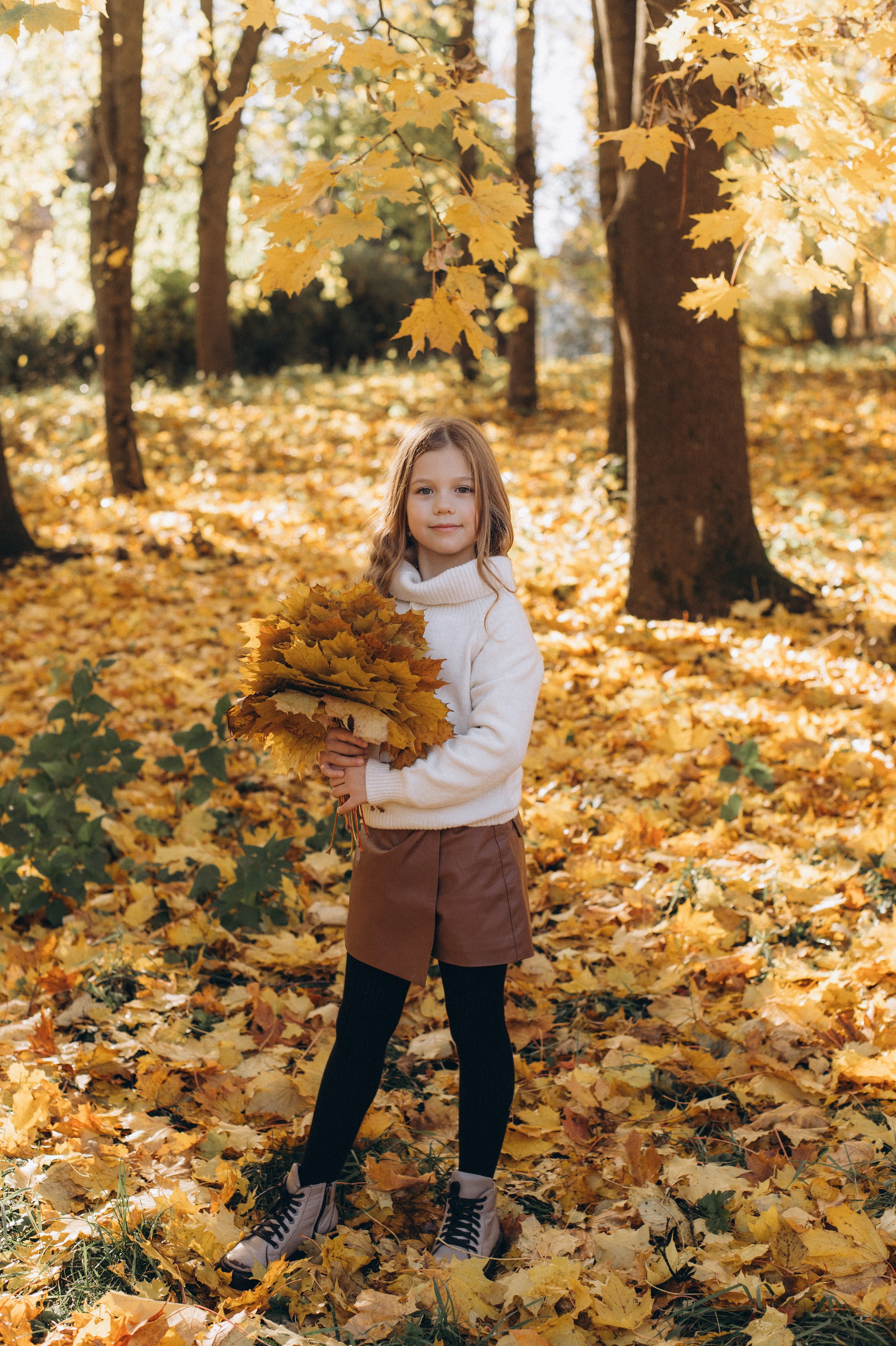 Осіння фотосесія 4 класу на віньєтки, випускні фотоальбоми Тернопіль, фотосесія випускників Тернопіль, шкільний випускний альбом Тернопіль. Сімейний, дитячий та індивідуальний фотограф в м. Тернопіль, м. Львів