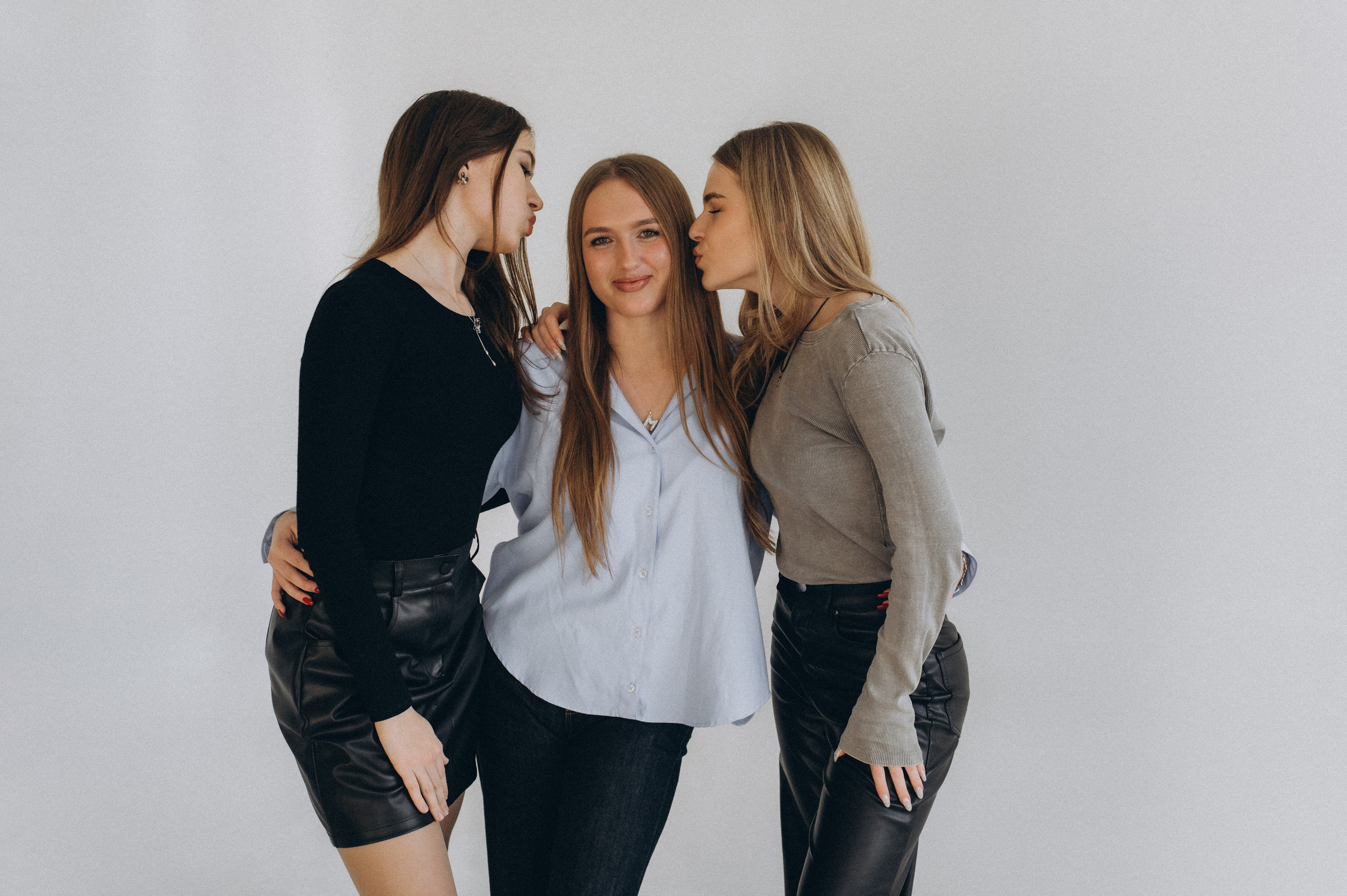 Фотосесія випускників, фотосесія на віньєтки Тернопіль, випускники Тернопіль, випуск 2025. Сімейний, дитячий та індивідуальний фотограф в м. Тернопіль, м. Львів