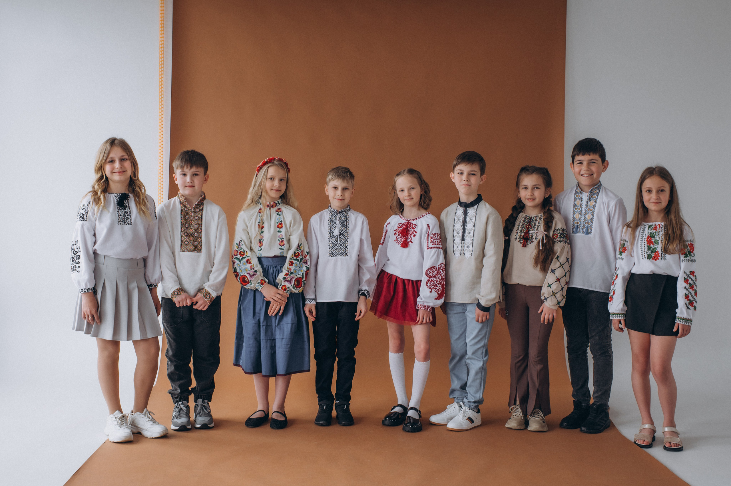 Шкільна фотосесія на віньєтки Тернопіль, фотосесія випускників Тернопіль, зйомка на віньєтки, шкільні фотоальбоми Тернопіль. Сімейний, дитячий та індивідуальний фотограф в м. Тернопіль, м. Львів