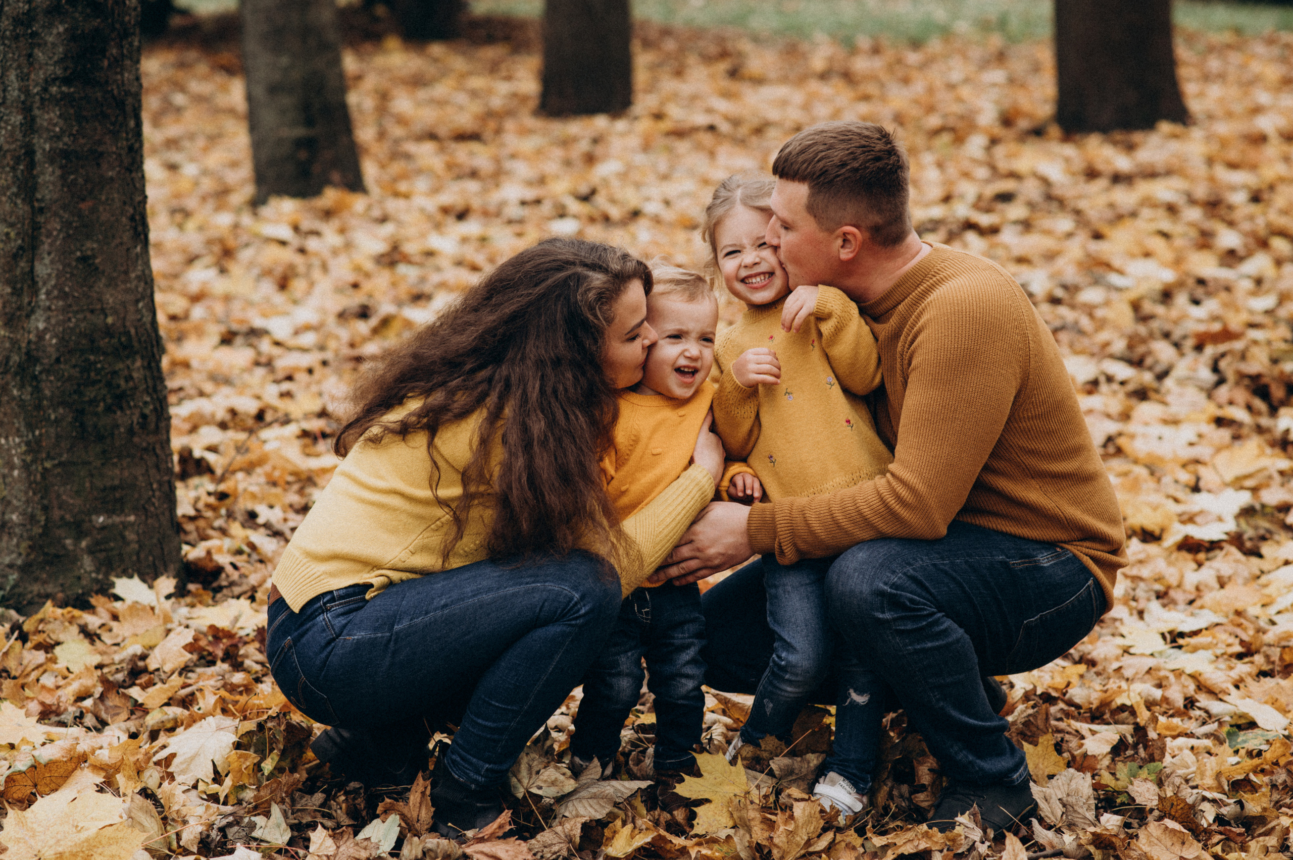 Осіння сімейна фотосесія. Сімейний, дитячий та індивідуальний фотограф в м. Тернопіль, м. Львів