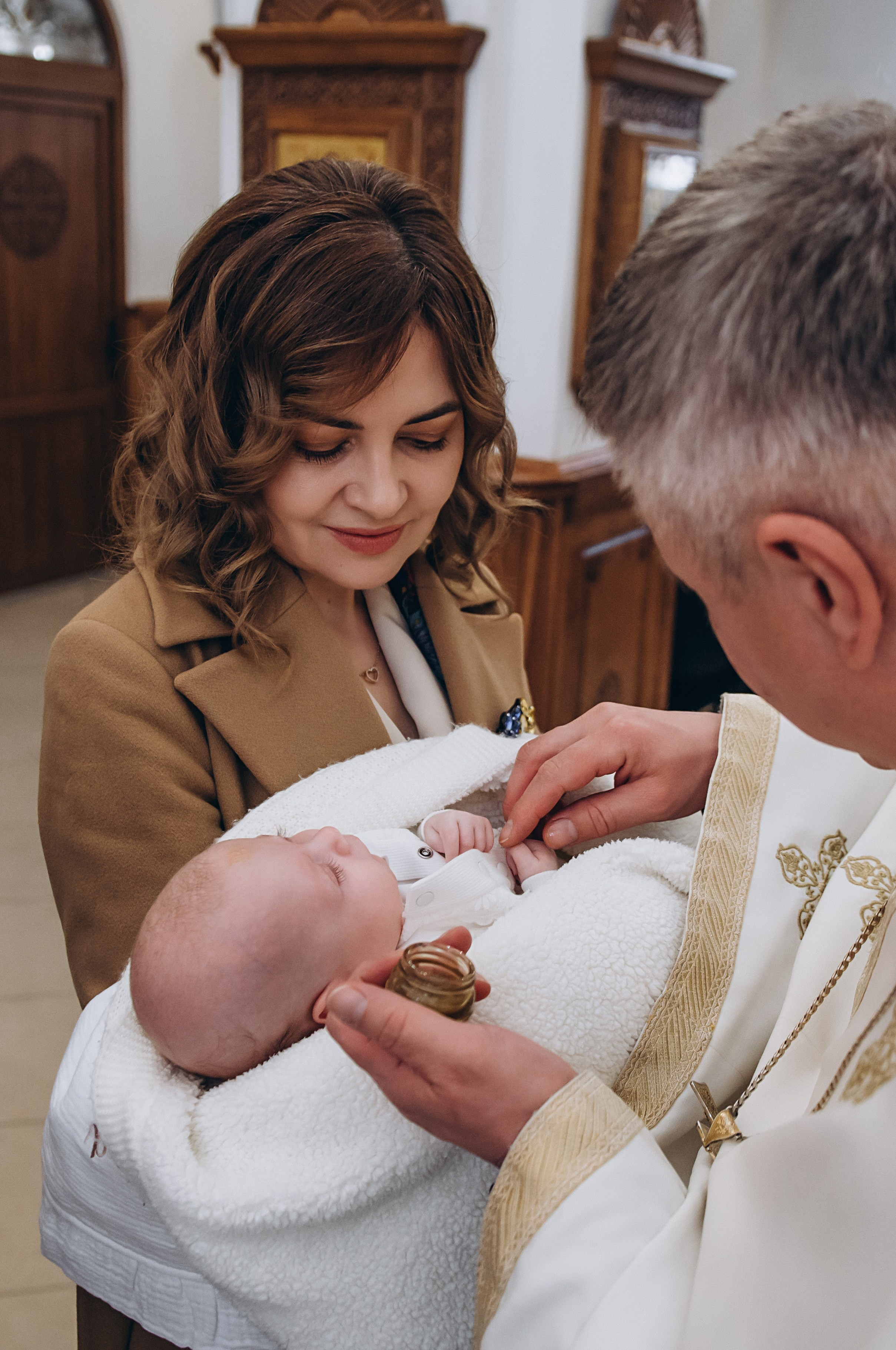 Фотосесія Хрещення Тернопіль, зйомка Хрестин Тернопіль, Храм Різдва Пресвятої Богородиці УГКЦ Тернопіль. Сімейний, дитячий та індивідуальний фотограф в м. Тернопіль, м. Львів