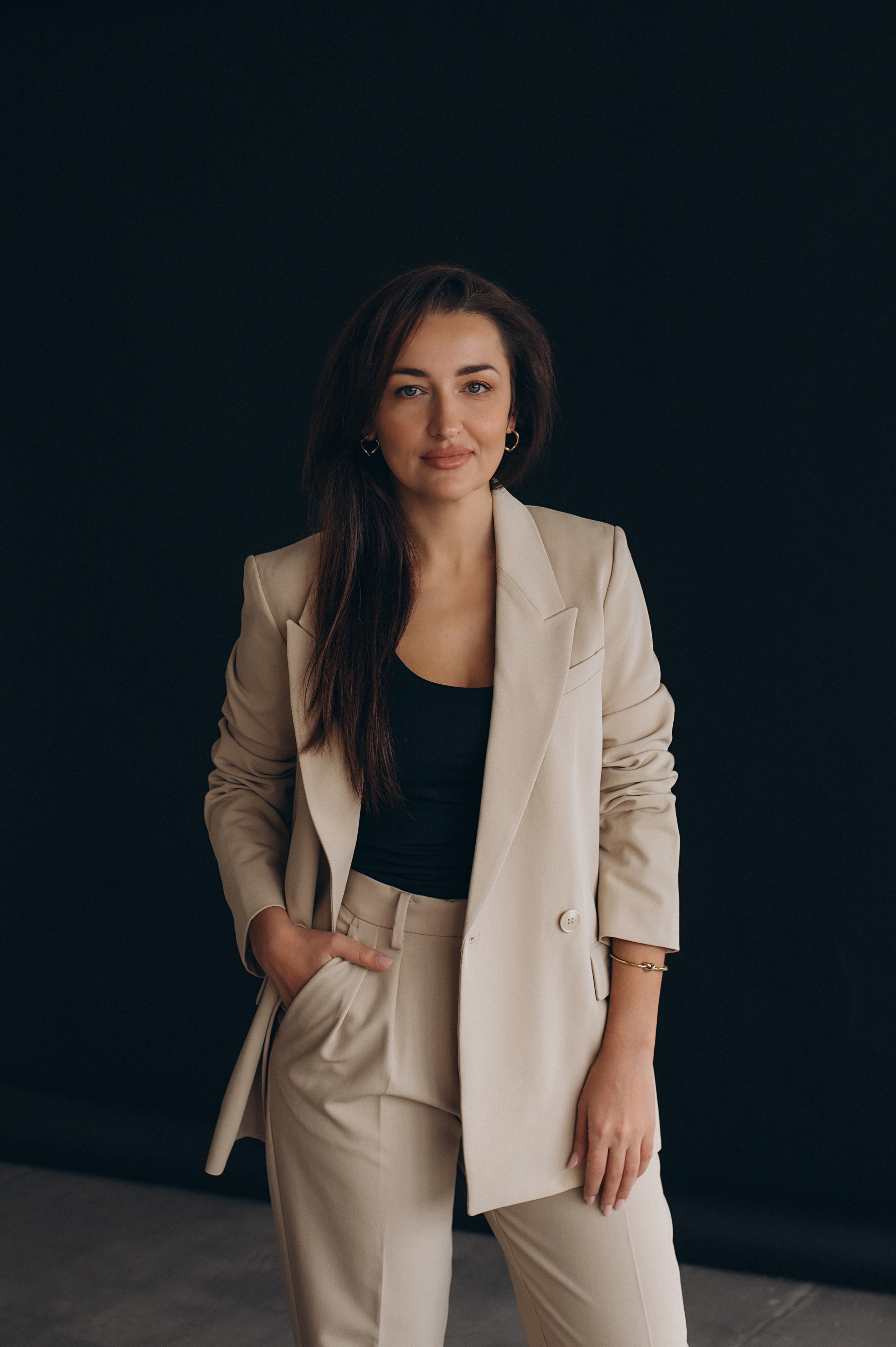 Портретна фотосесія Тернопіль, зйомка дівчат, контент фотосесія Тернопіль, зйомка контенту для інстаграм, індивідуальний фотограф Тернопіль. Сімейний, дитячий та індивідуальний фотограф в м. Тернопіль, м. Львів