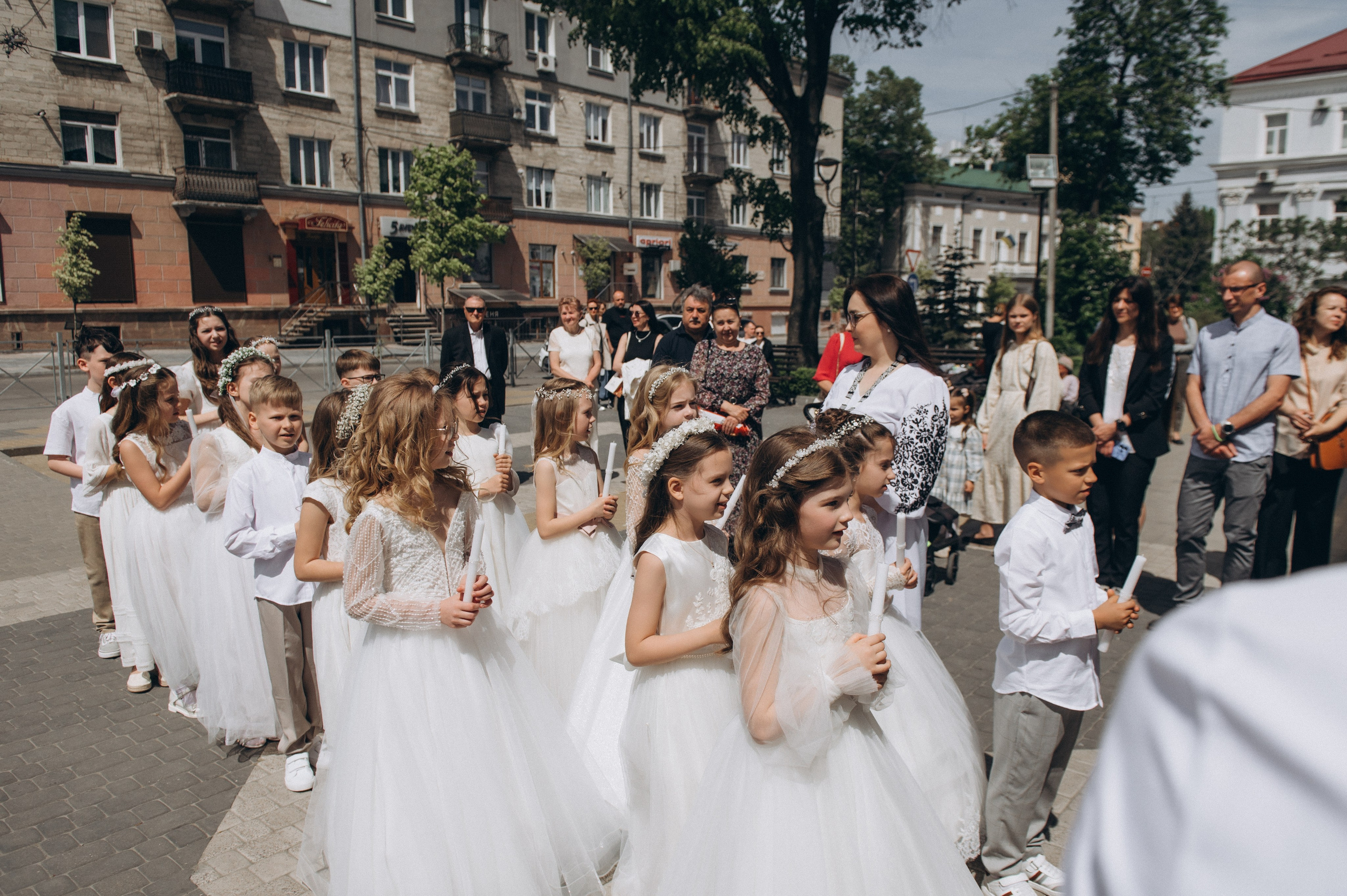 Фотосесія Першого Причастя Тернопіль, фотосесія Причастя Тернопіль, Таїнство Першого Причастя Тернопіль, Катедра Причастя Тернопіль. Сімейний, дитячий та індивідуальний фотограф в м. Тернопіль, м. Львів