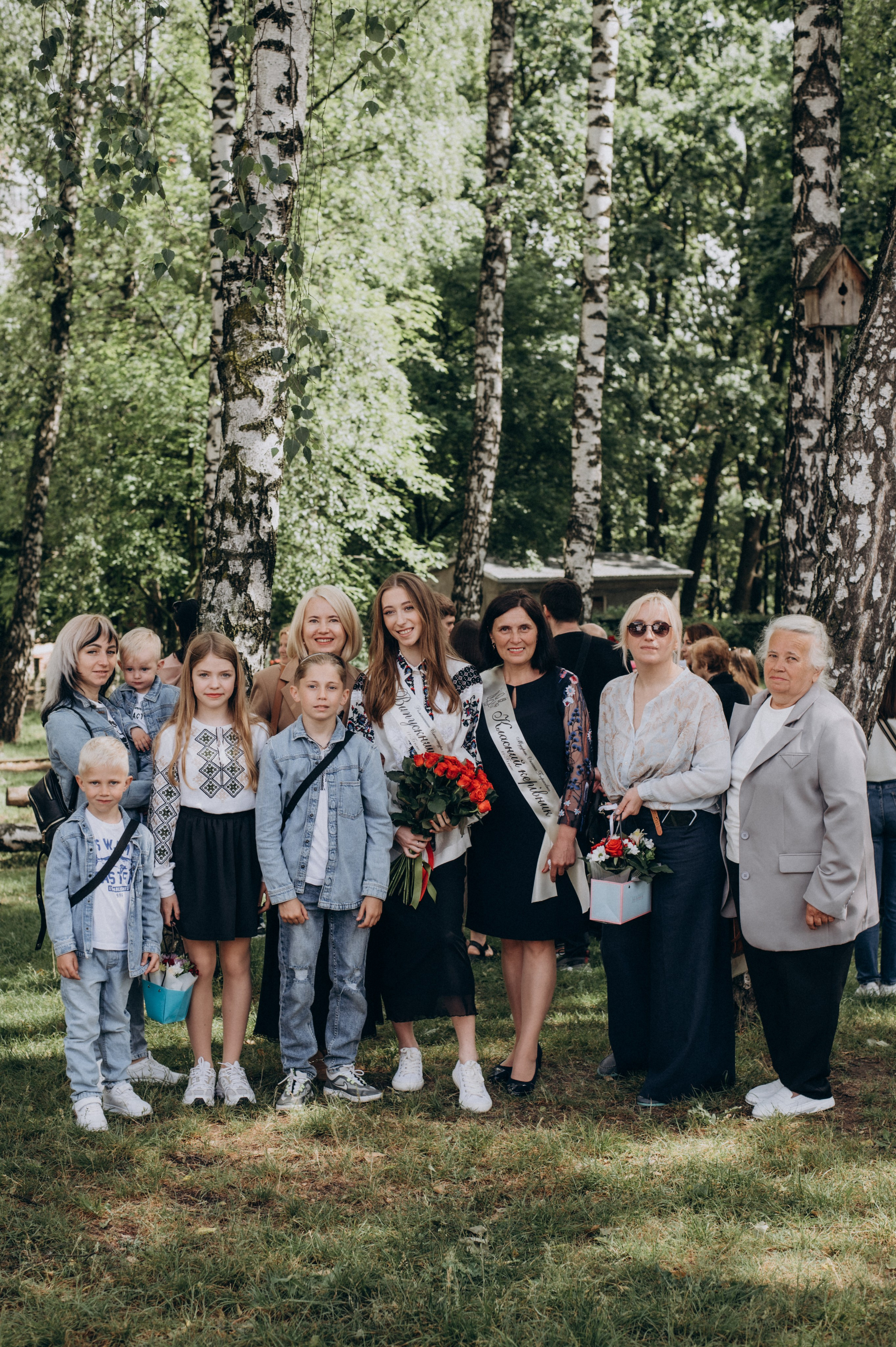 Фотосесія останнього дзвоника, фотосесія випускників Тернопіль, випускний 2024. Сімейний, дитячий та індивідуальний фотограф в м. Тернопіль, м. Львів